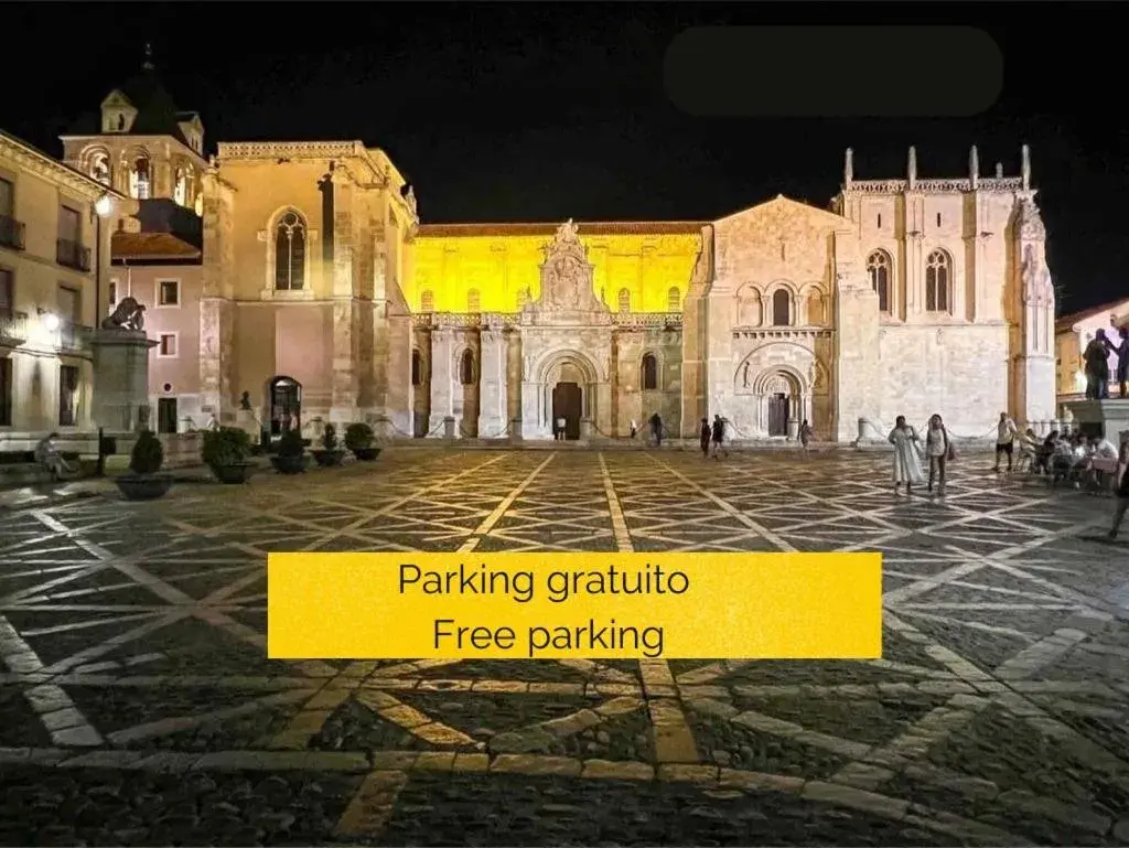 Hotel Real Colegiata San Isidoro Hotel Real Colegiata San Isidoro