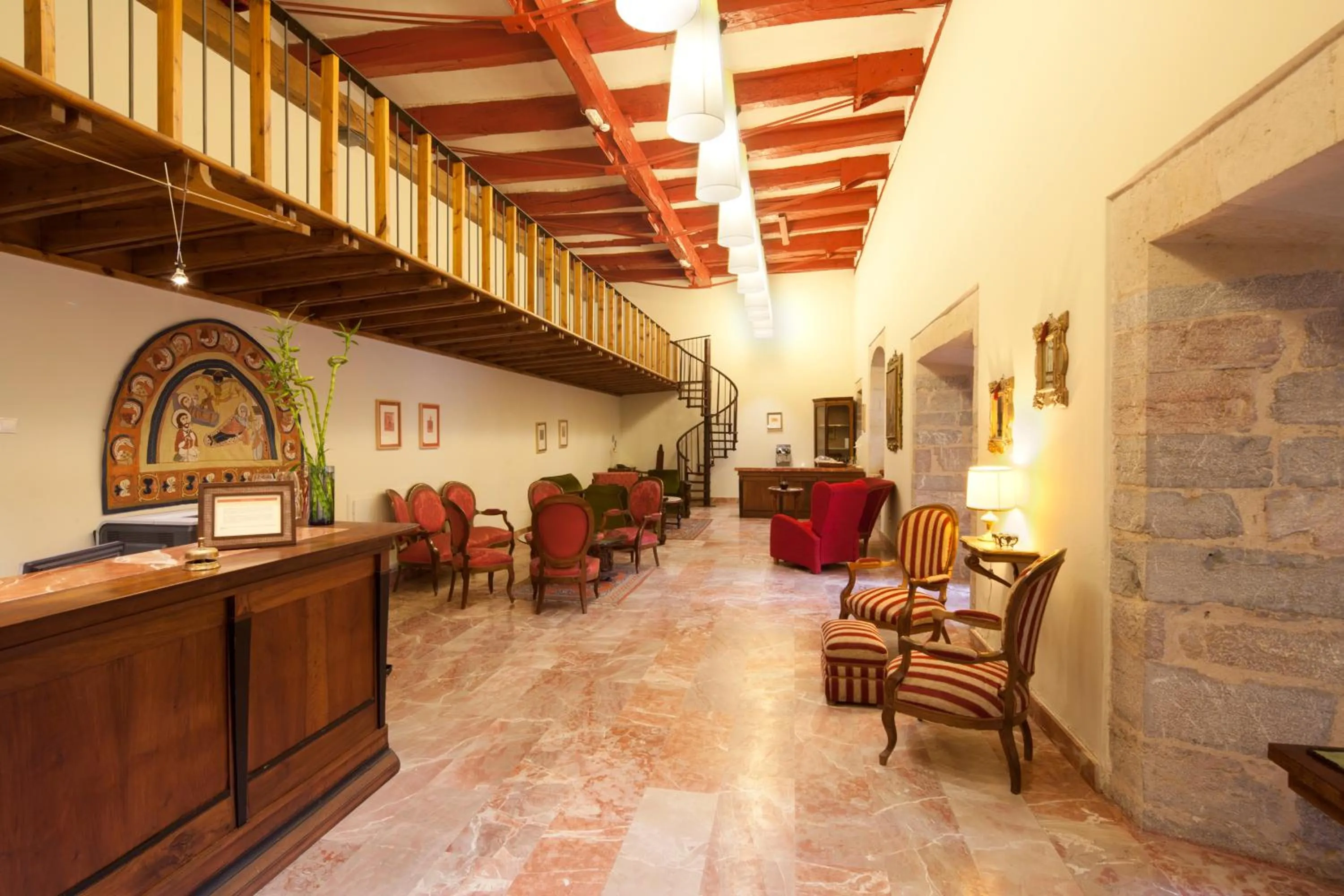 Lobby or reception in Hotel Real Colegiata San Isidoro