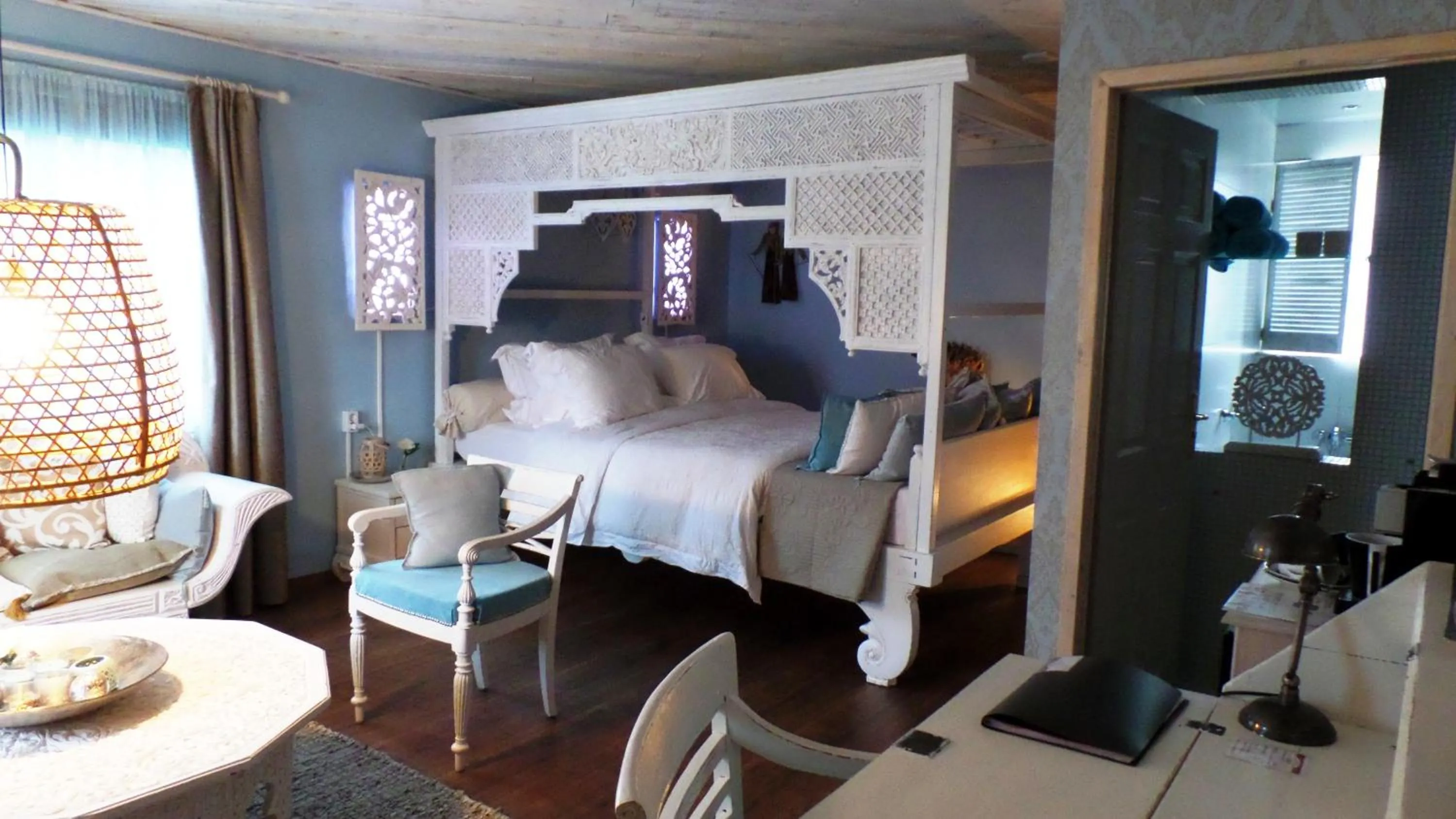 Bed in B&B de Valkenhorst