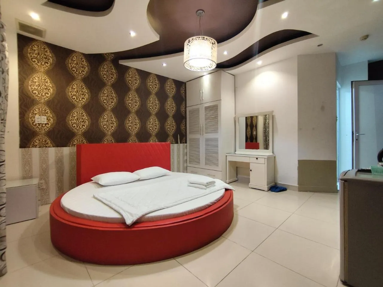 Bed in My Friends Hotel