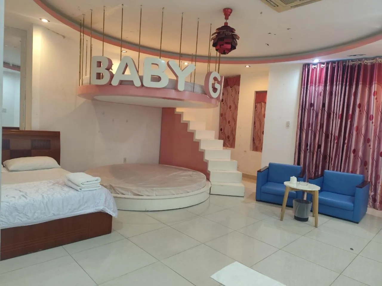 Bed in My Friends Hotel