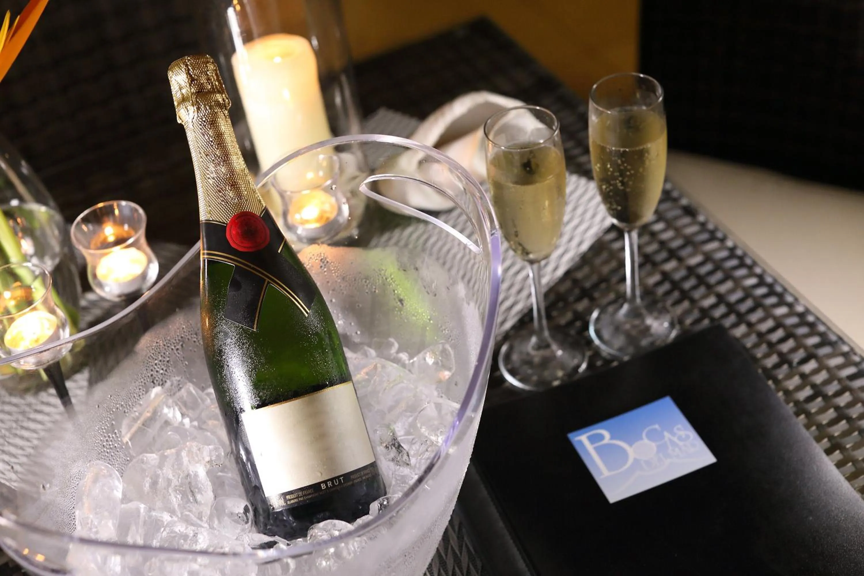 Restaurant/places to eat in Bocas del Mar