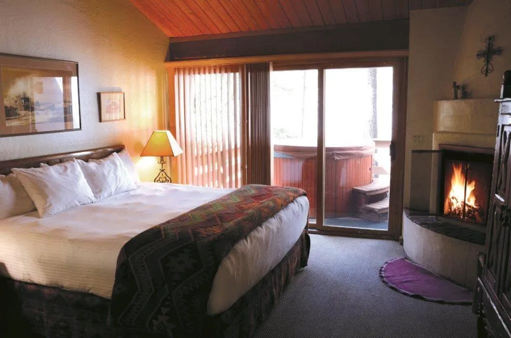 Bed in Junipine Resort