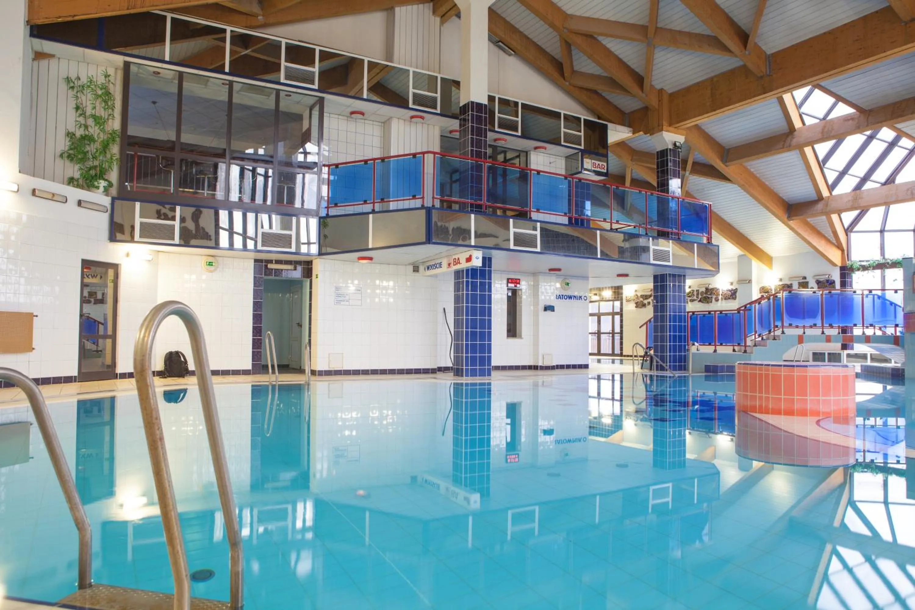 Swimming pool in Hotel Przedwiośnie