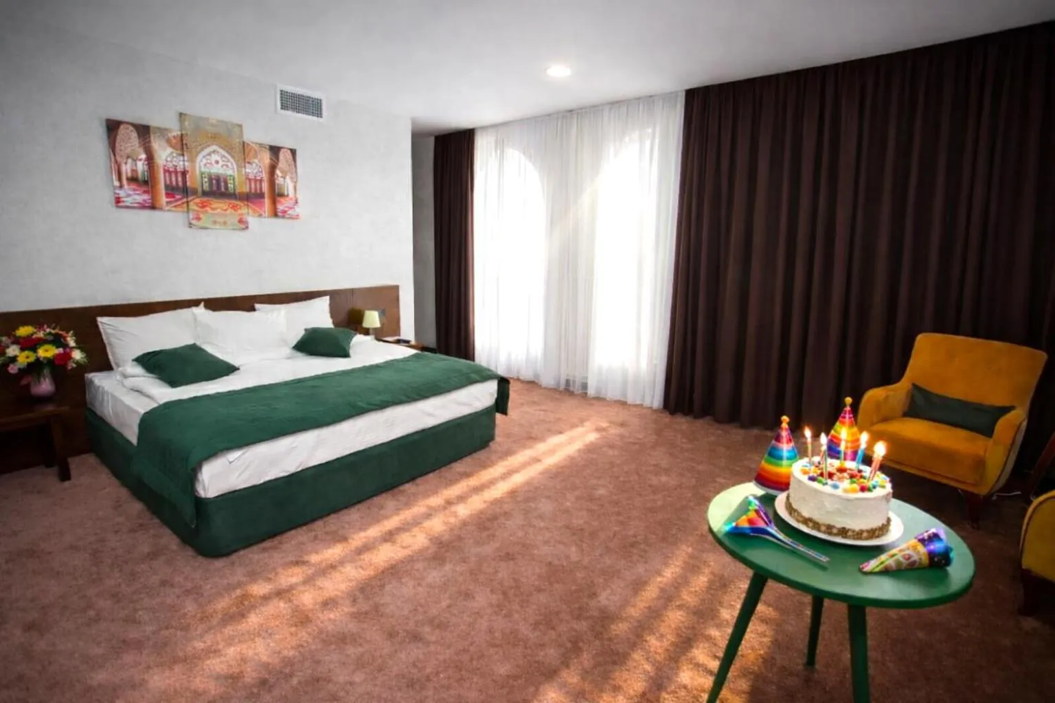 Bed in Da Vinci Boutique Hotel