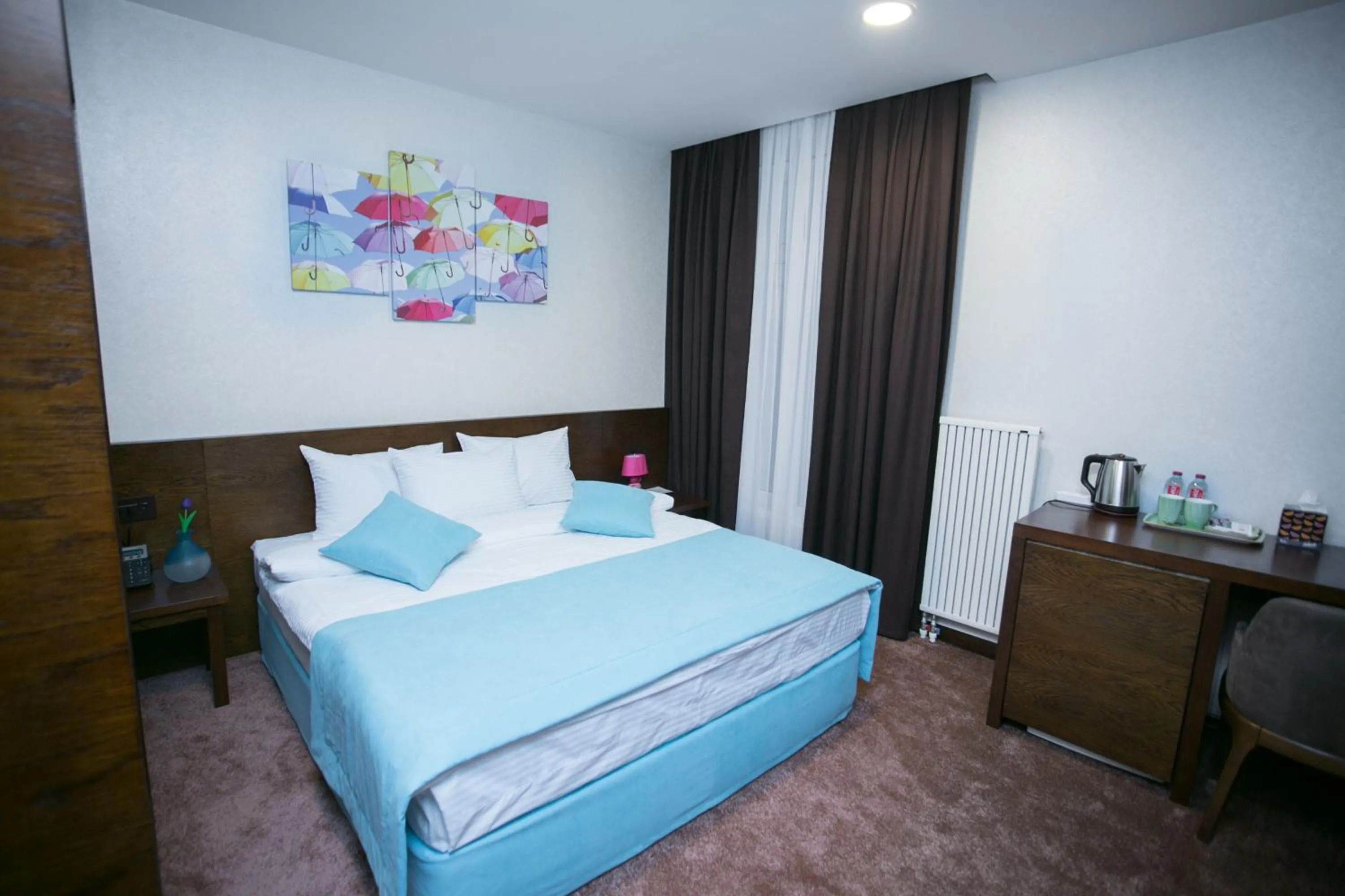 Street view, Bed in Da Vinci Boutique Hotel