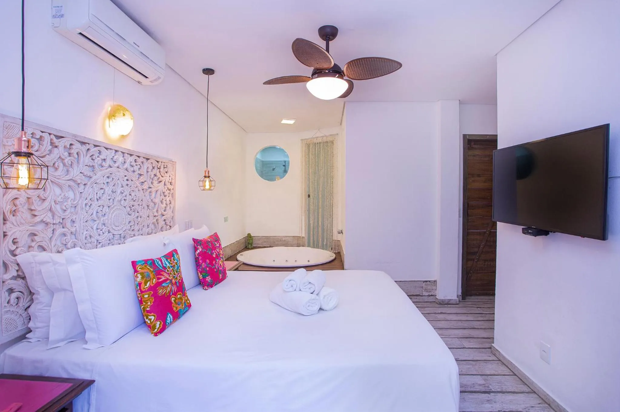 Photo of the whole room, Bed in Hotel Vila Kebaya