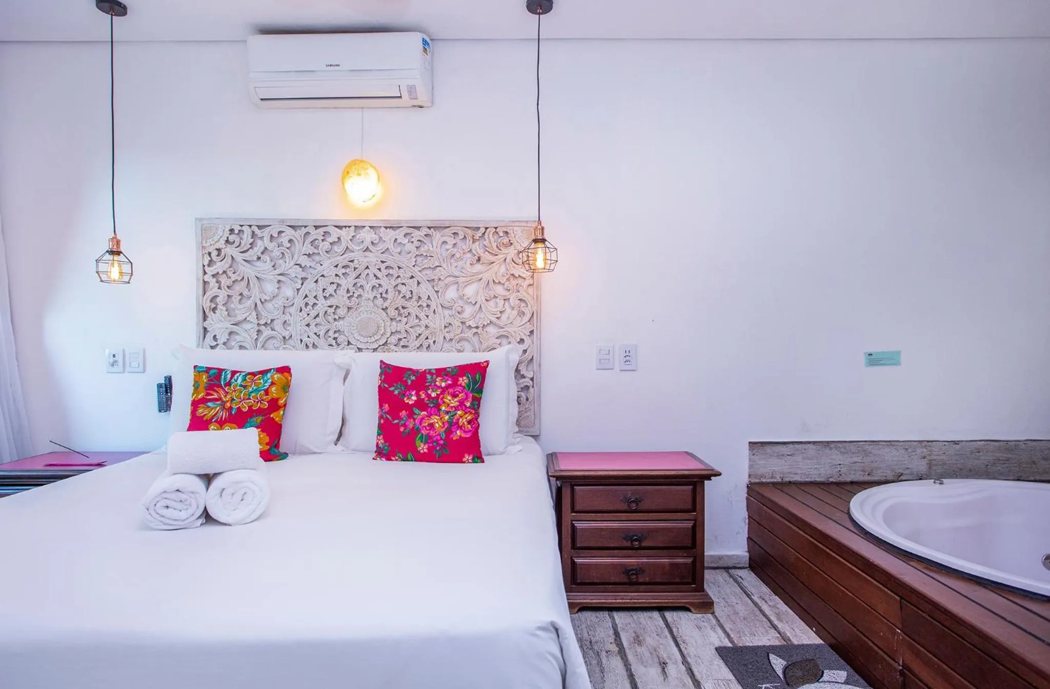 Photo of the whole room, Bed in Hotel Vila Kebaya