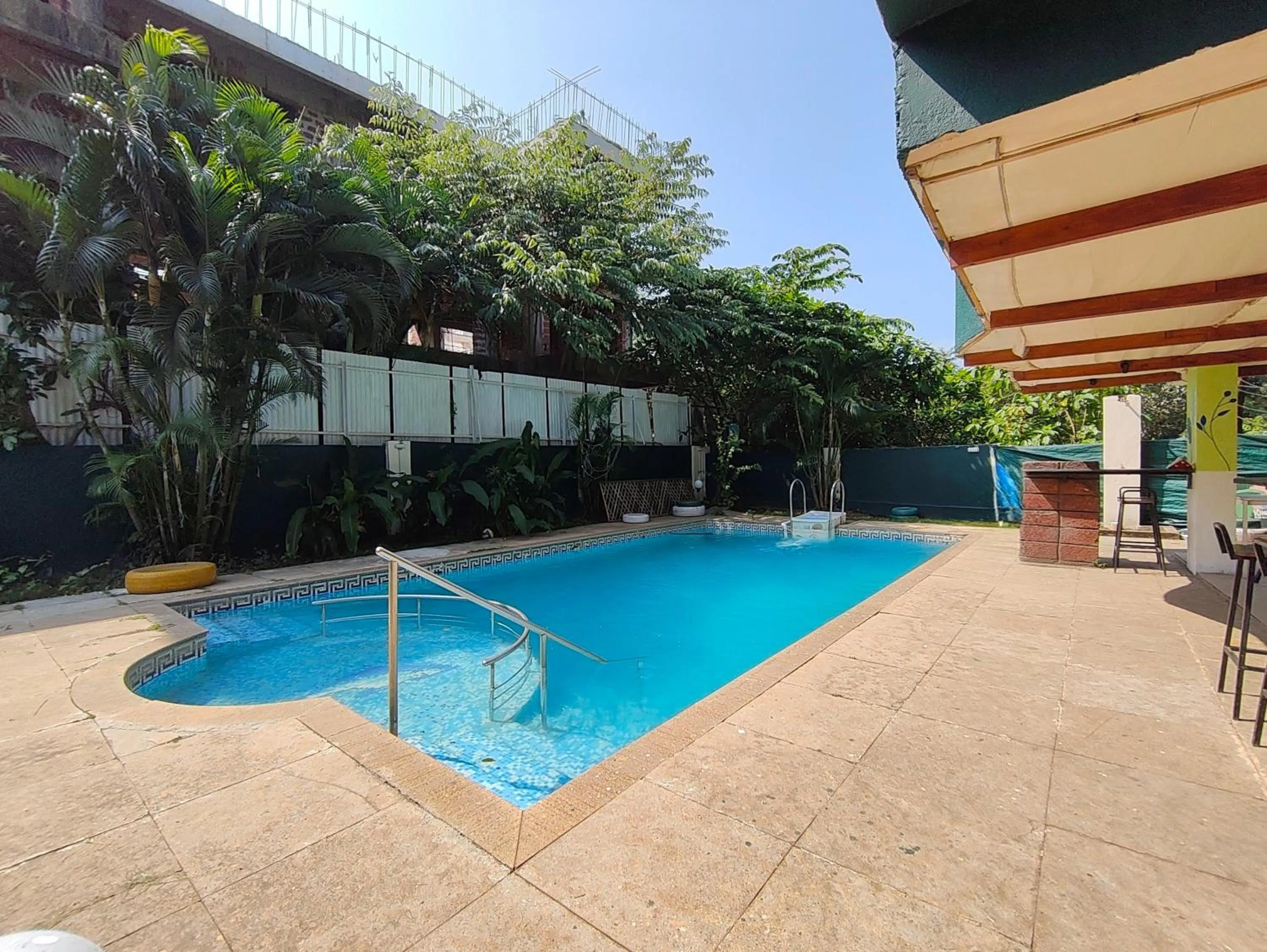 Swimming pool in Jungle by sturmfrei Vagator - Pool Wing