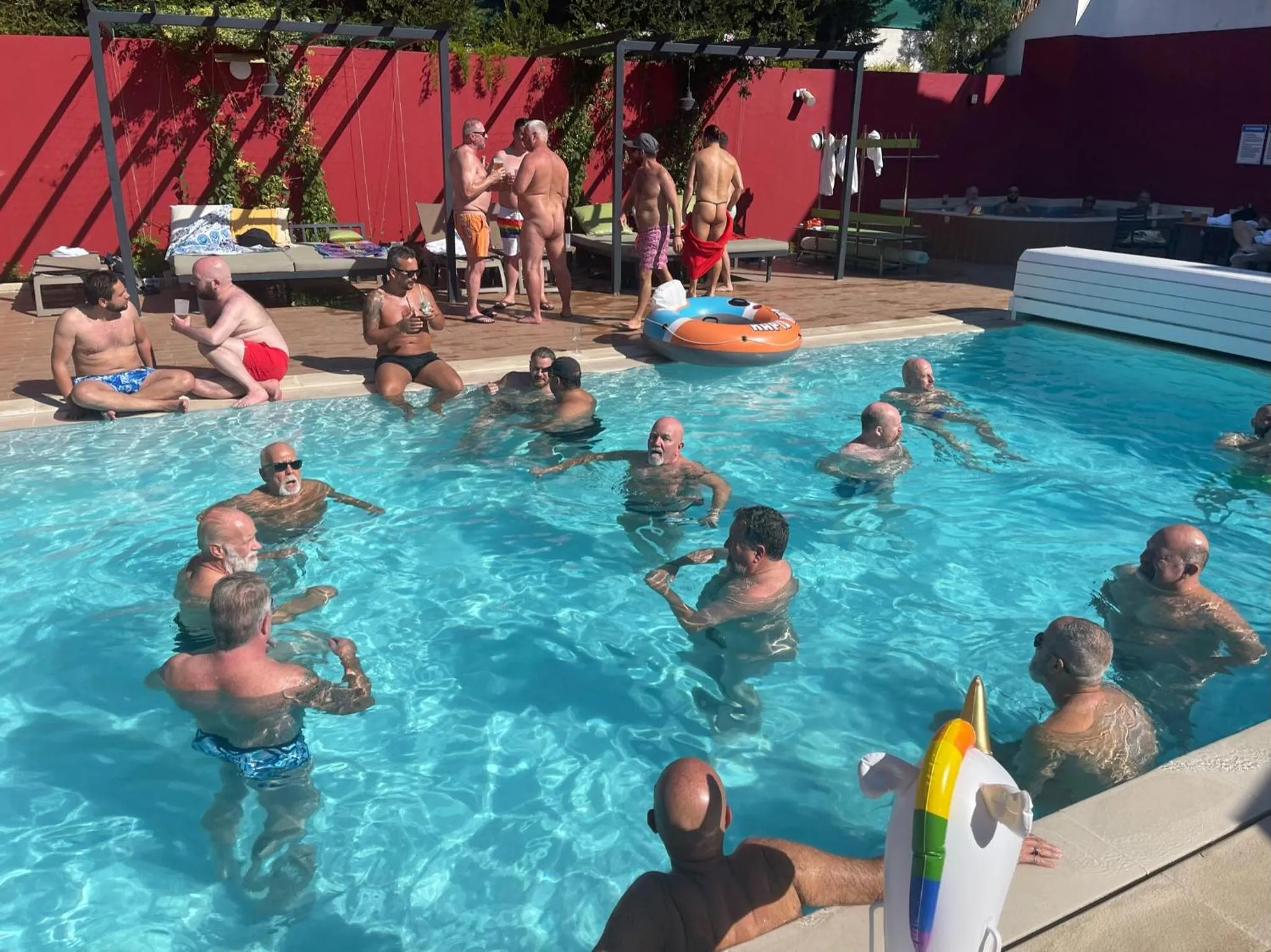 Swimming pool in Villa 3 Caparica - Lisbon Gay Beach Resort