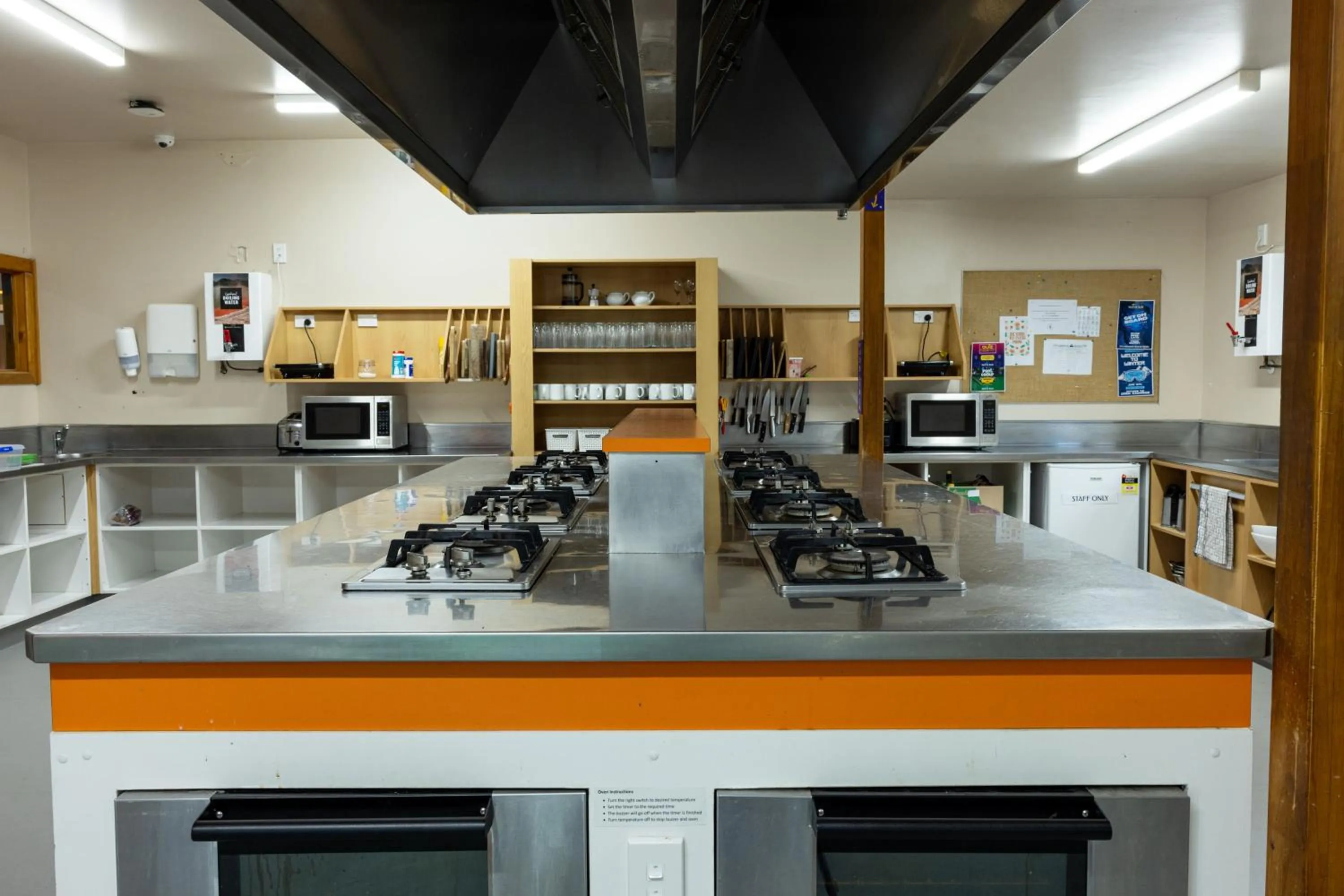 Communal kitchen in Haka House Wanaka