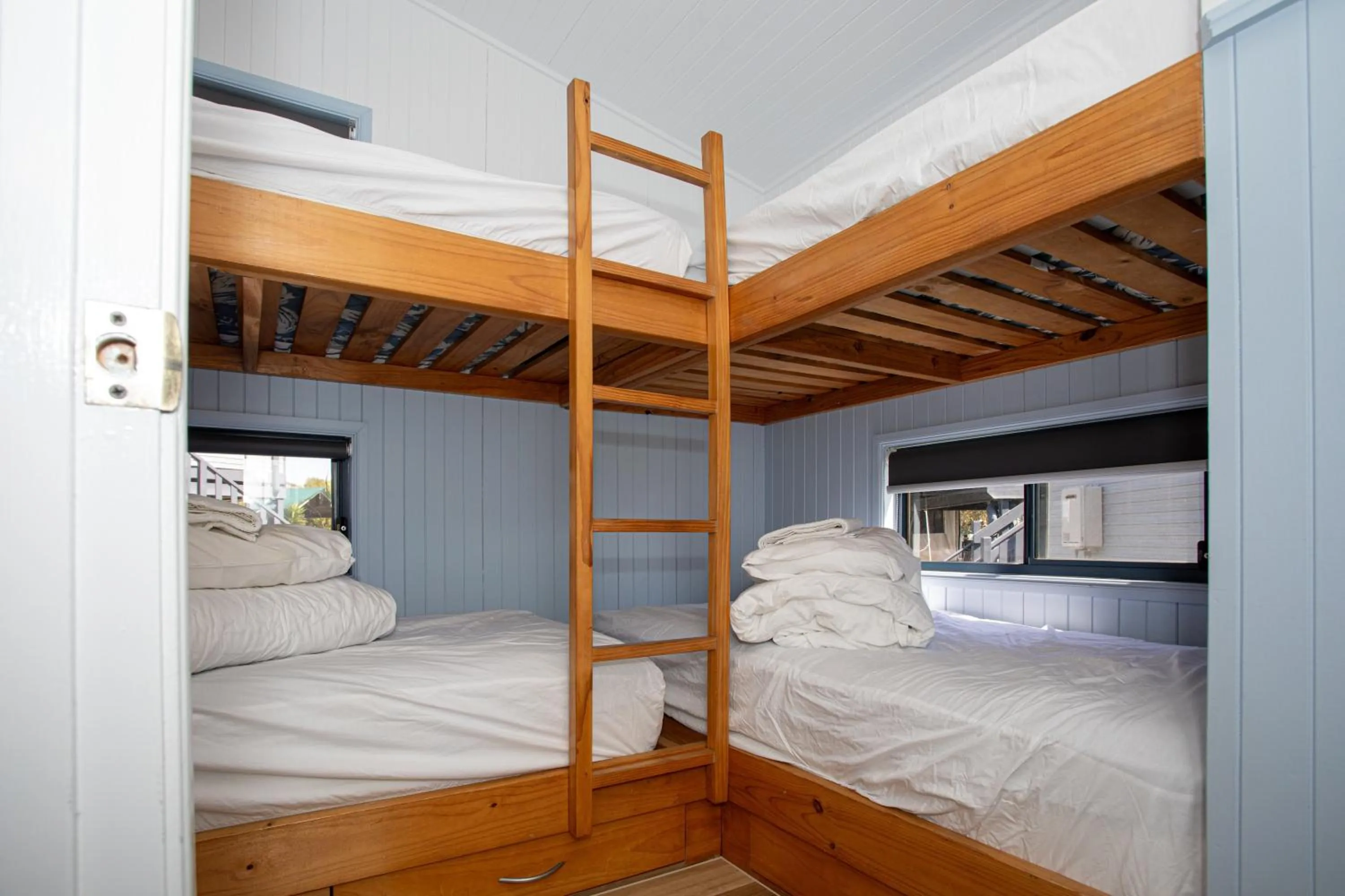 bunk bed, Bed in South Coast Retreat