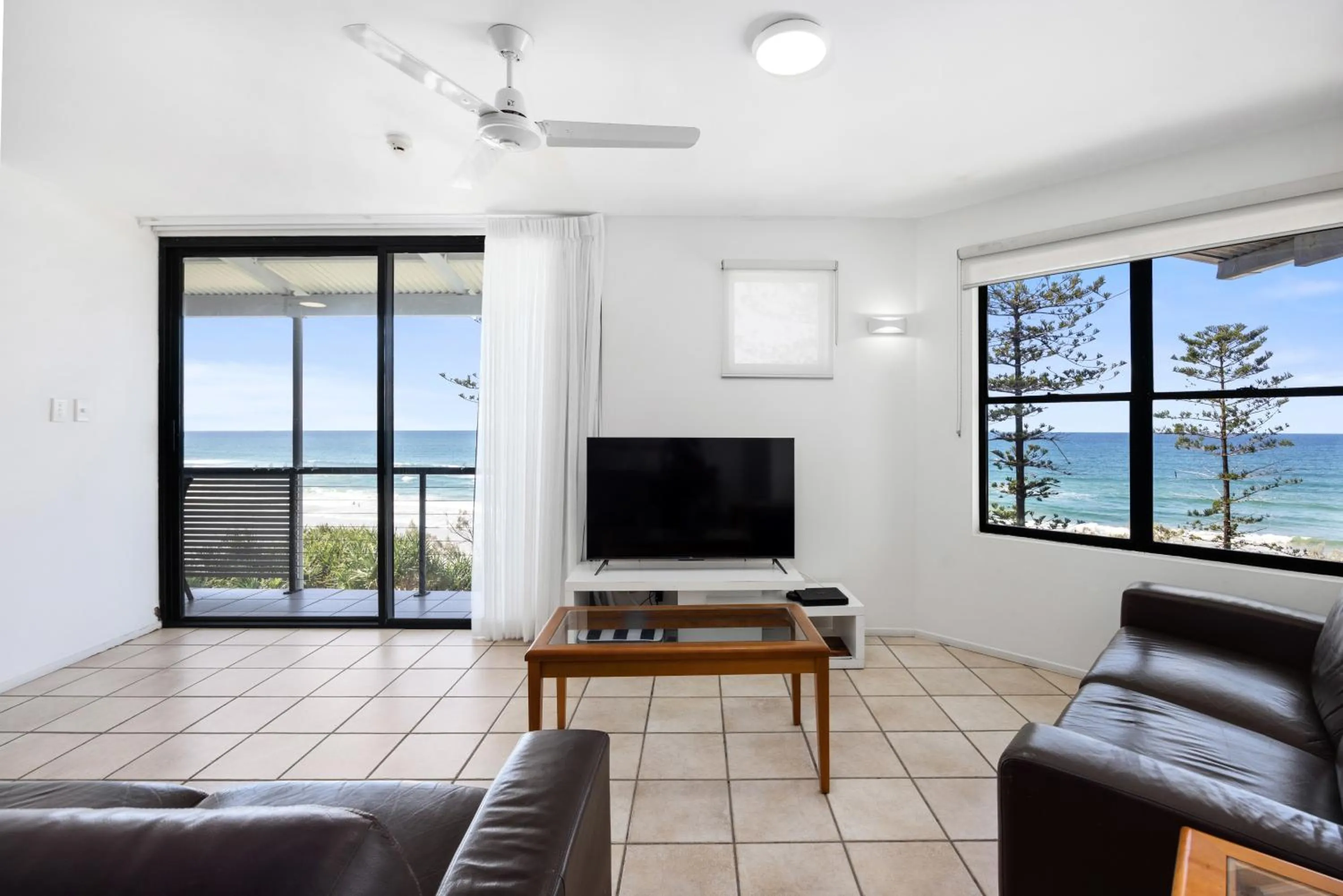 Communal lounge/ TV room in The Beach Retreat Coolum