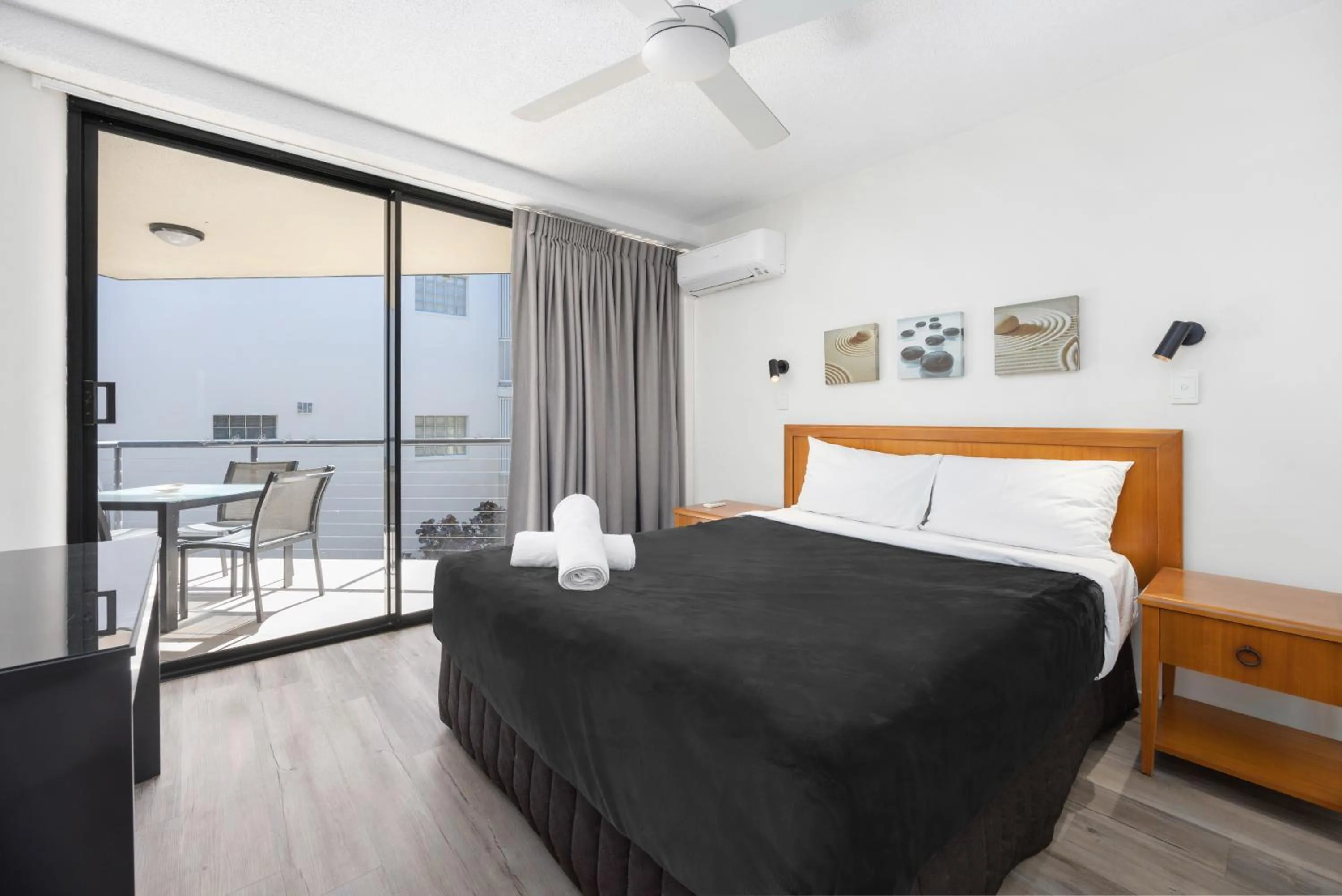 Bed in The Beach Retreat Coolum