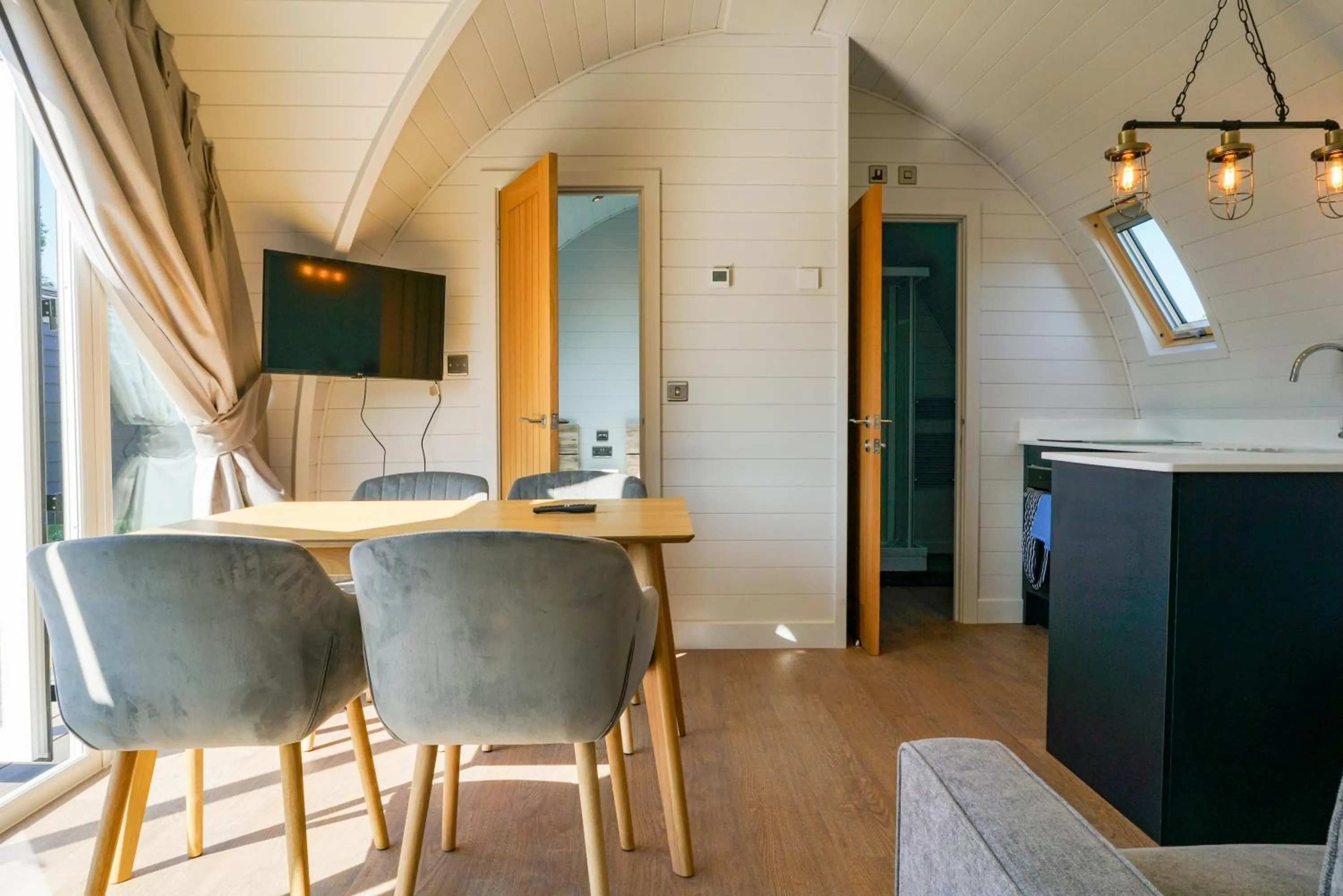 TV and multimedia in King's Lynn Caravan & Camping Park