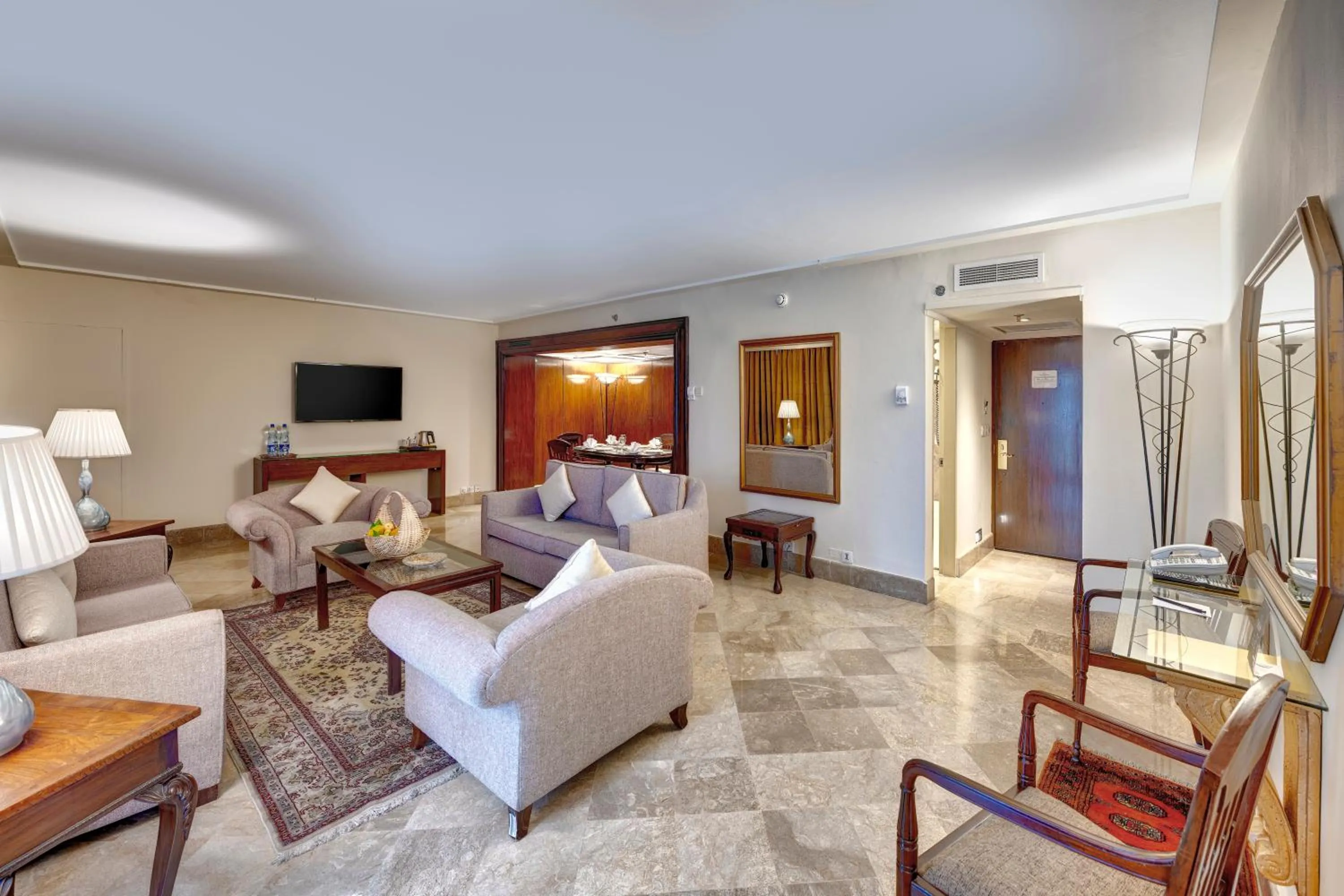 Seating area, Bed in Pearl Continental Hotel, Rawalpindi