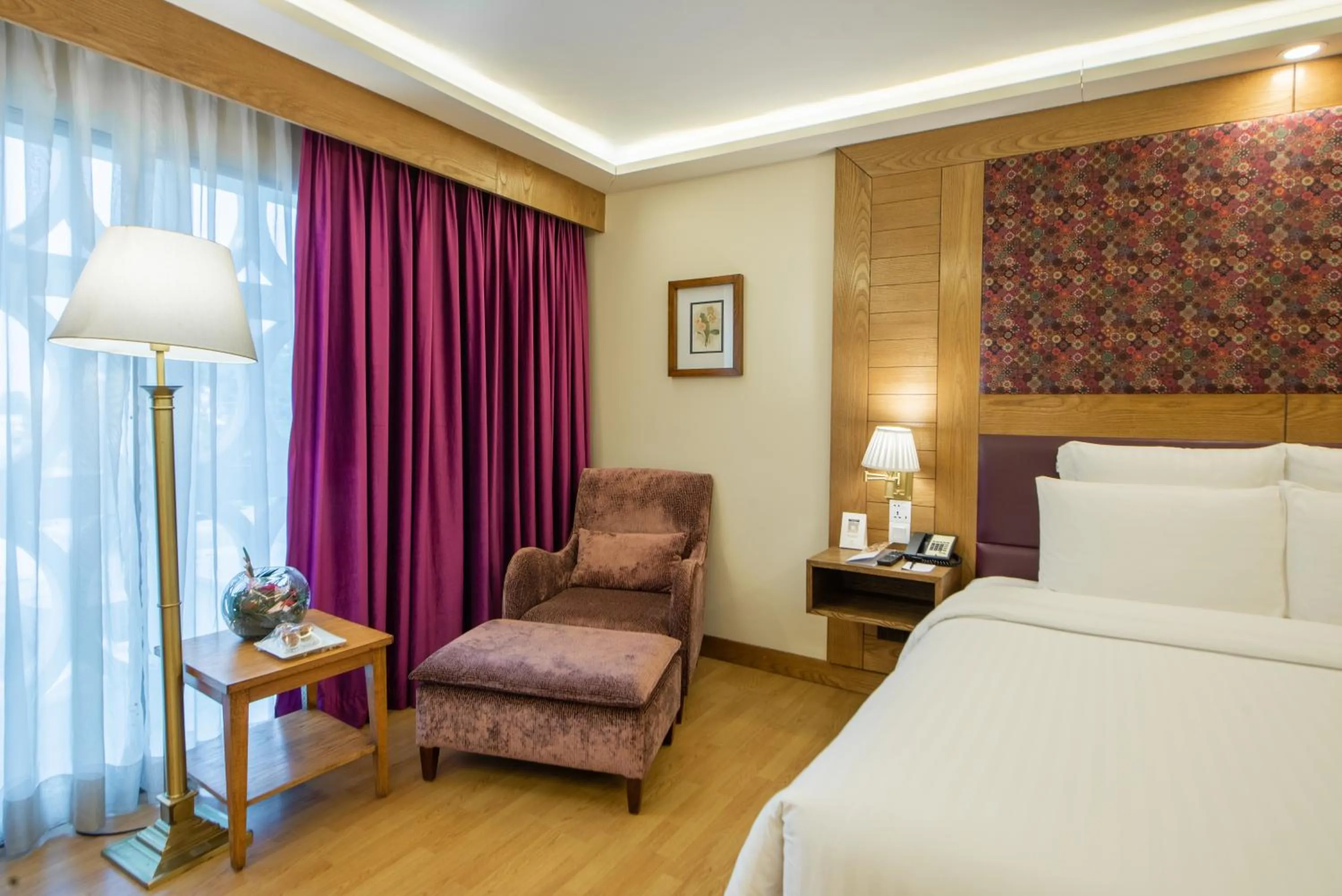 Bedroom, Bed in Pearl Continental Hotel, Rawalpindi