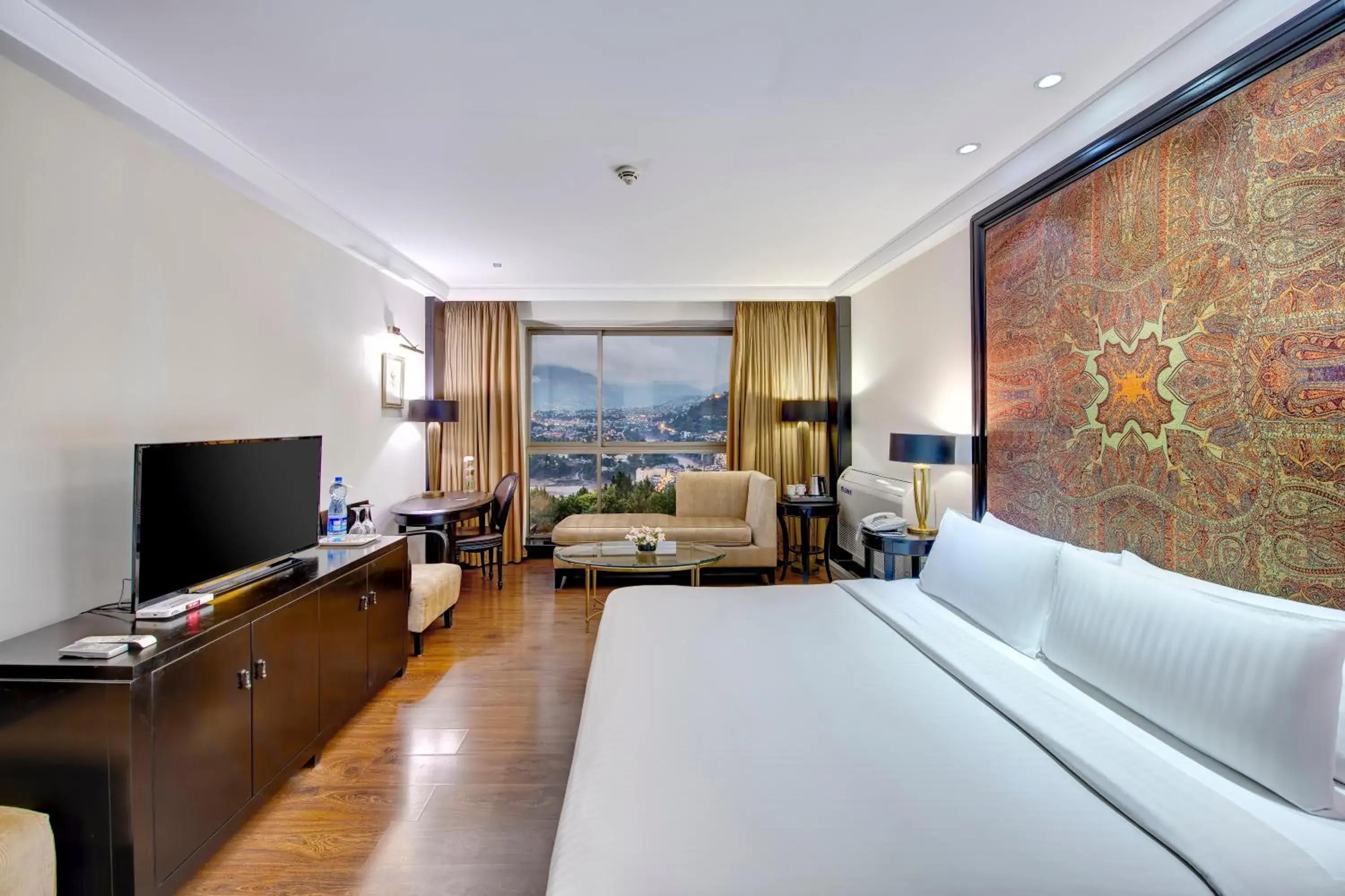 Deluxe King Room in Pearl Continental Hotel, Muzaffarabad Deluxe King Room in Pearl Continental Hotel, Muzaffarabad