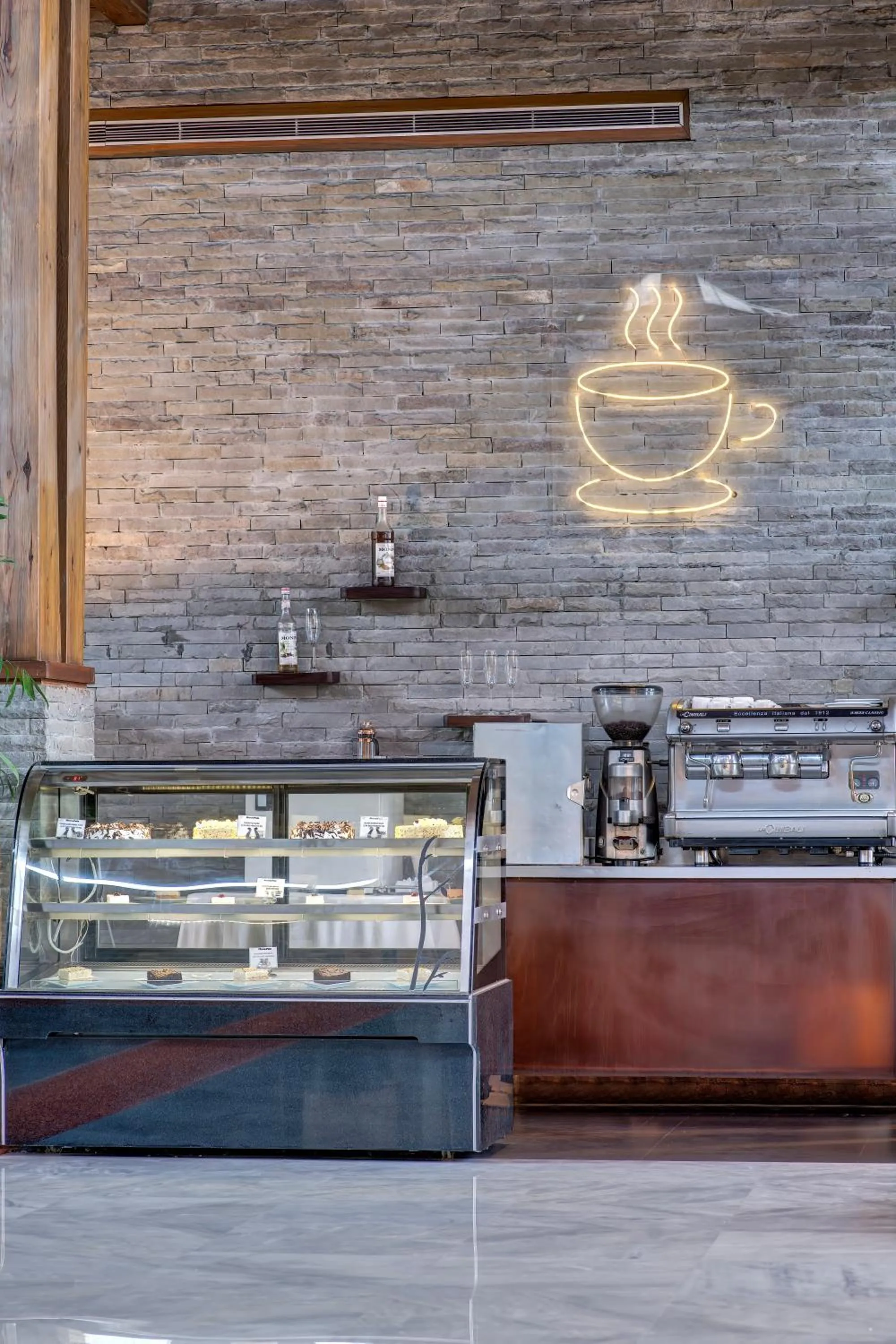 Restaurant/places to eat in Pearl Continental Hotel, Muzaffarabad