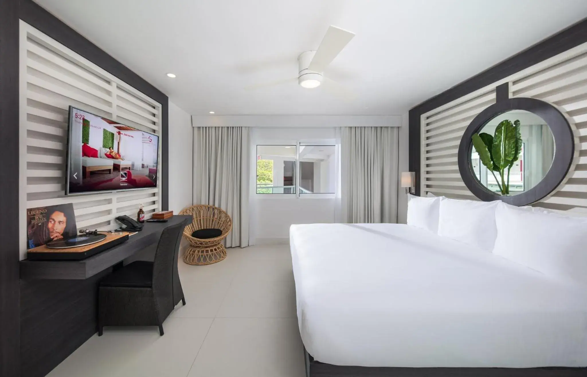 Mini King Room in S Hotel Montego Bay - Luxury Boutique All-Inclusive Hotel Mini King Room in S Hotel Montego Bay - Luxury Boutique All-Inclusive Hotel