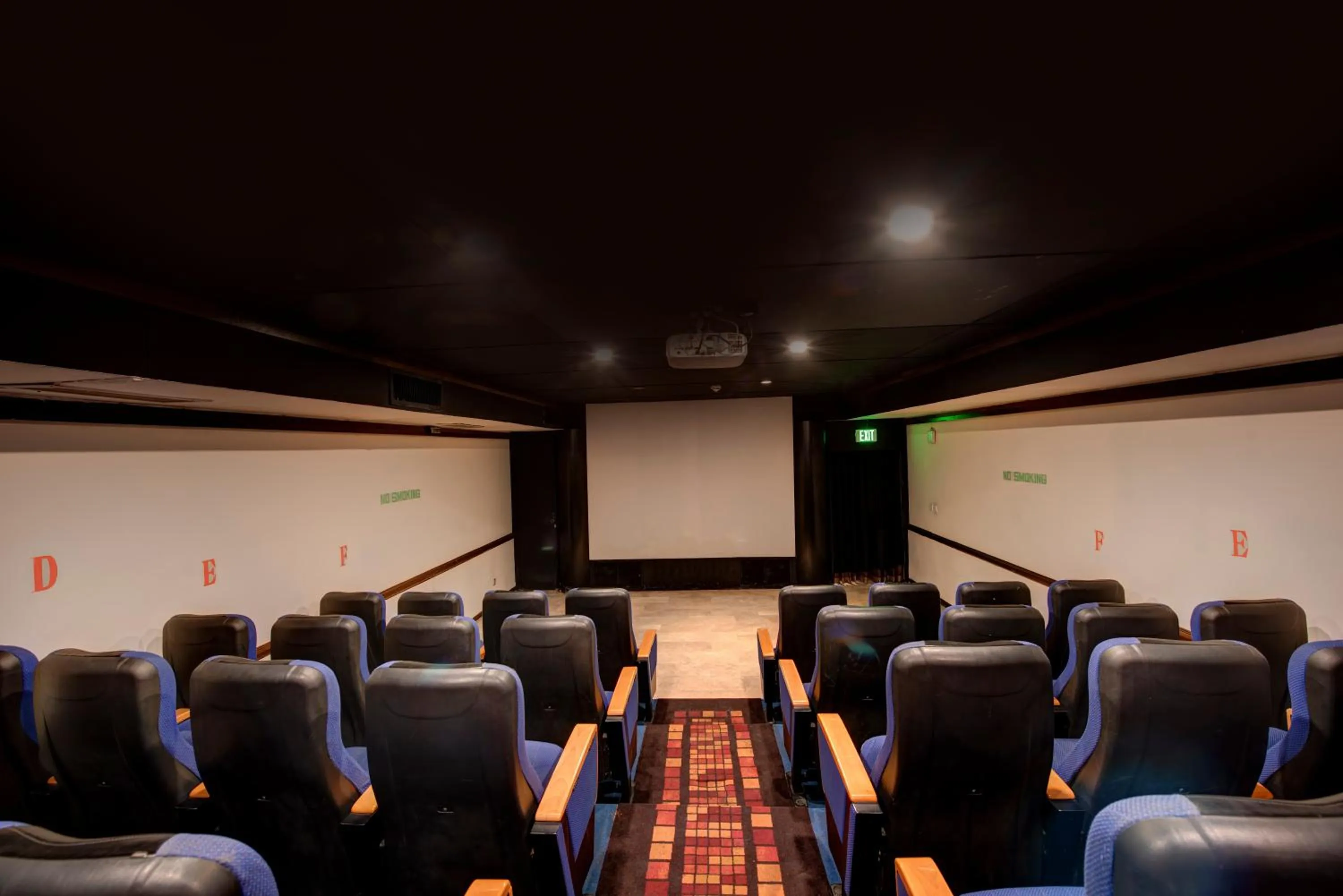 Evening entertainment in Pearl Continental Hotel, Bhurban