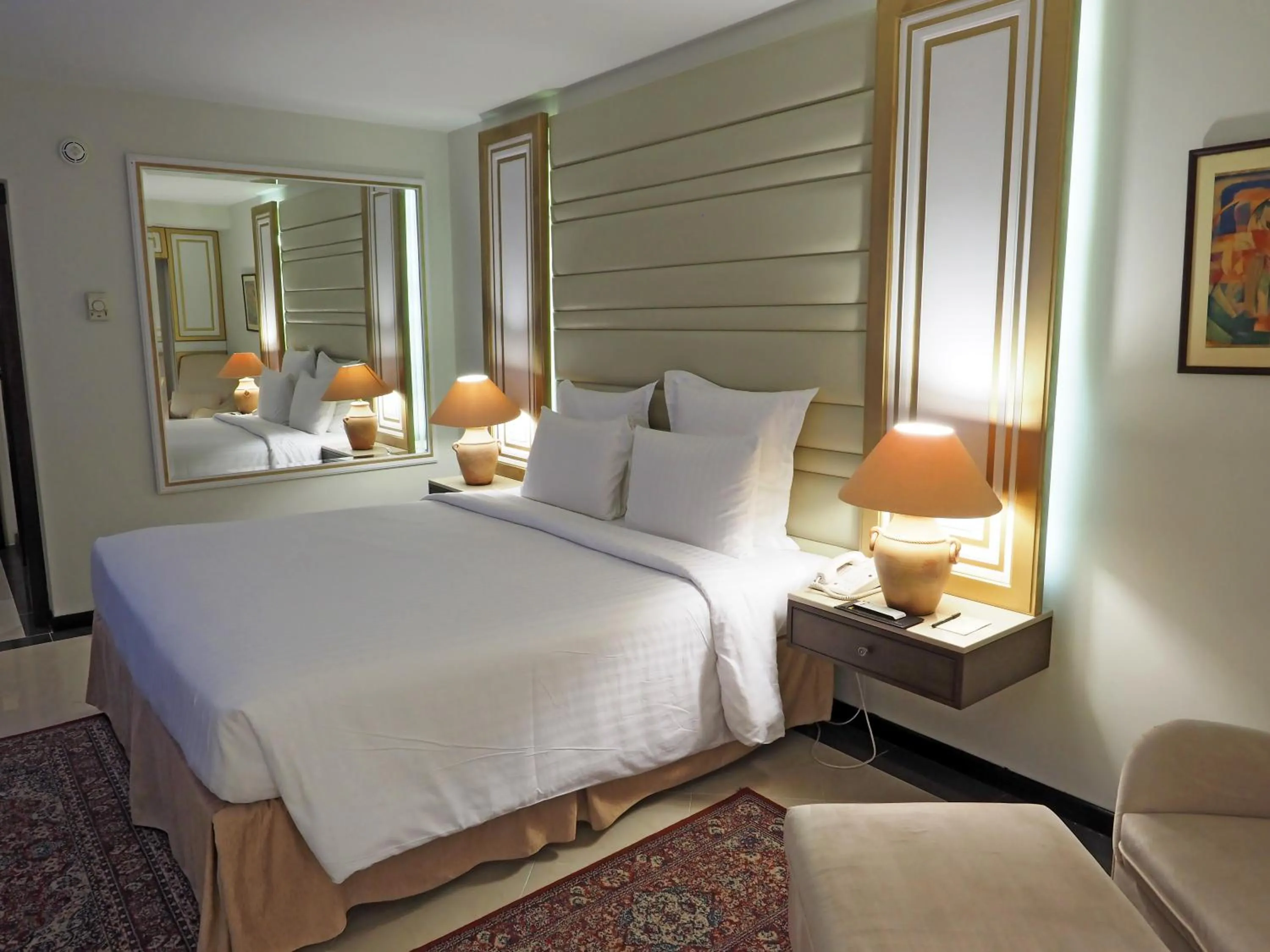 Photo of the whole room, Bed in Pearl Continental Hotel, Karachi