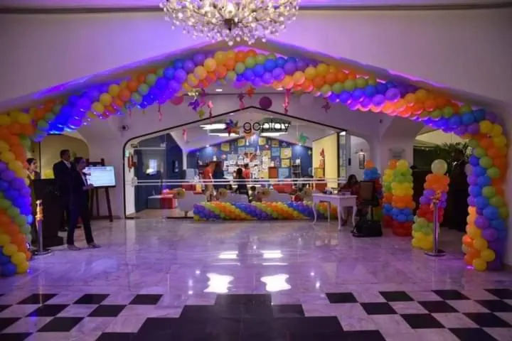 Evening entertainment in Pearl Continental Hotel, Karachi