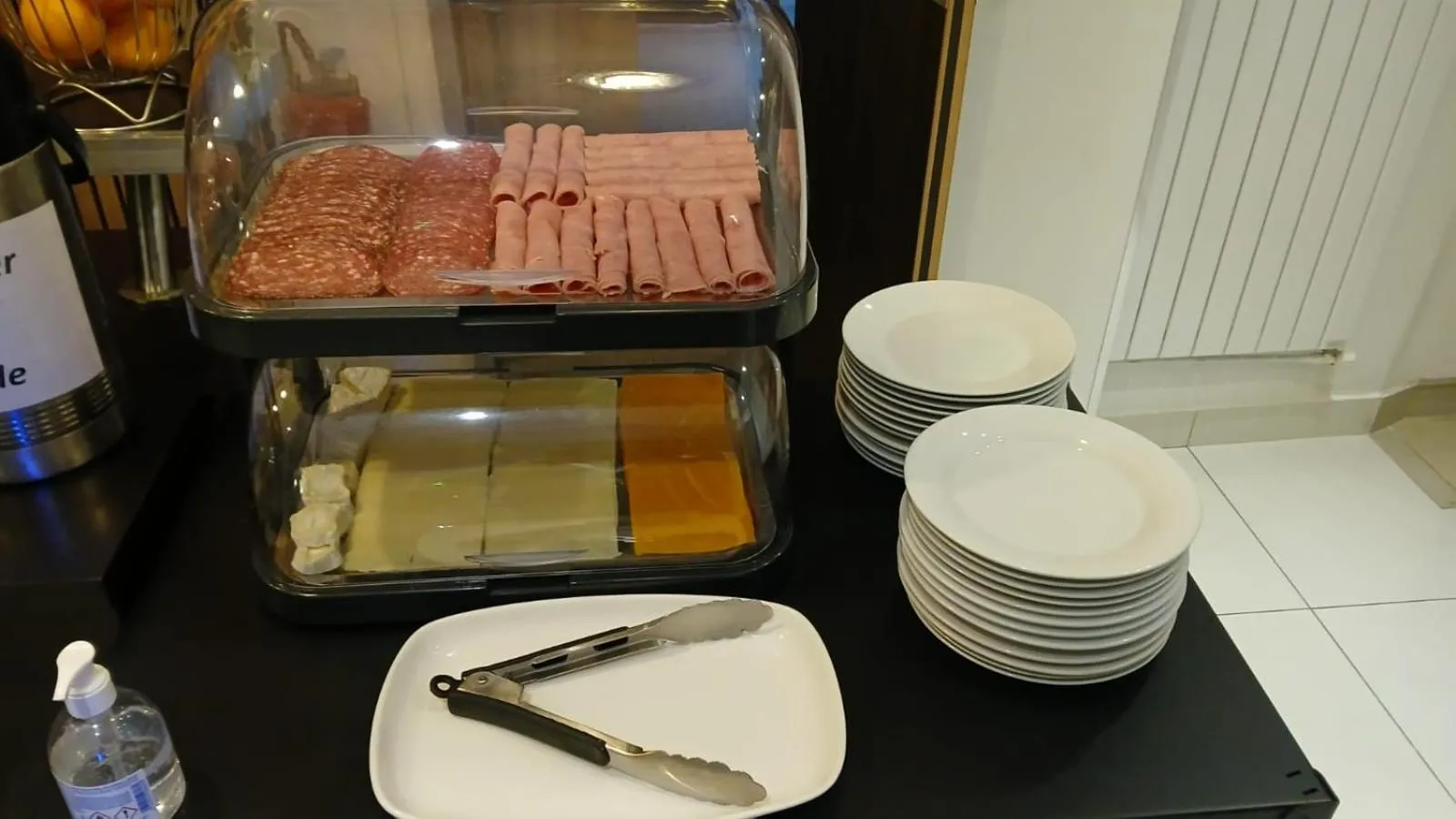 Buffet breakfast in Mary's Hotel République