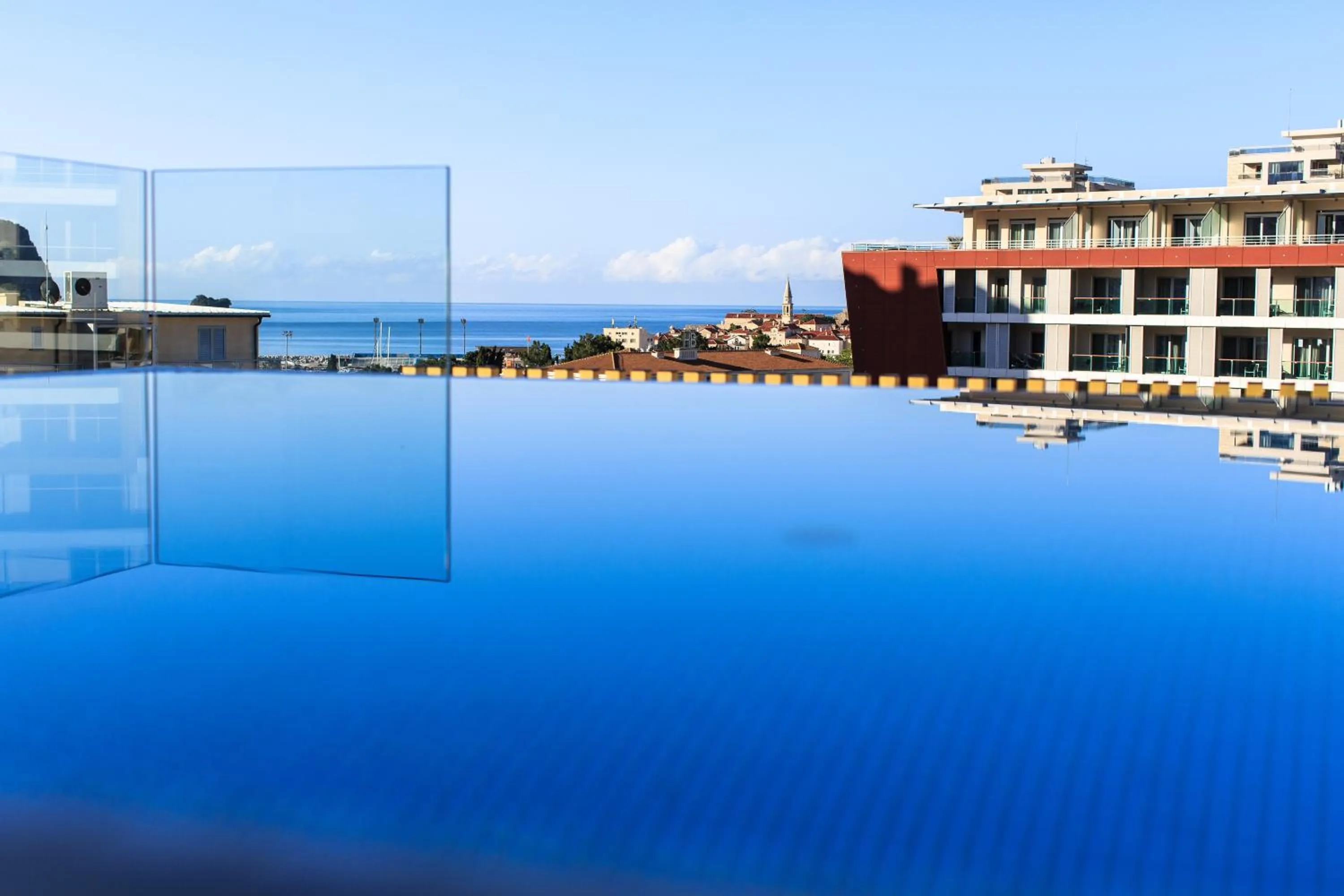 Swimming pool in Hotel Fagus by Aycon