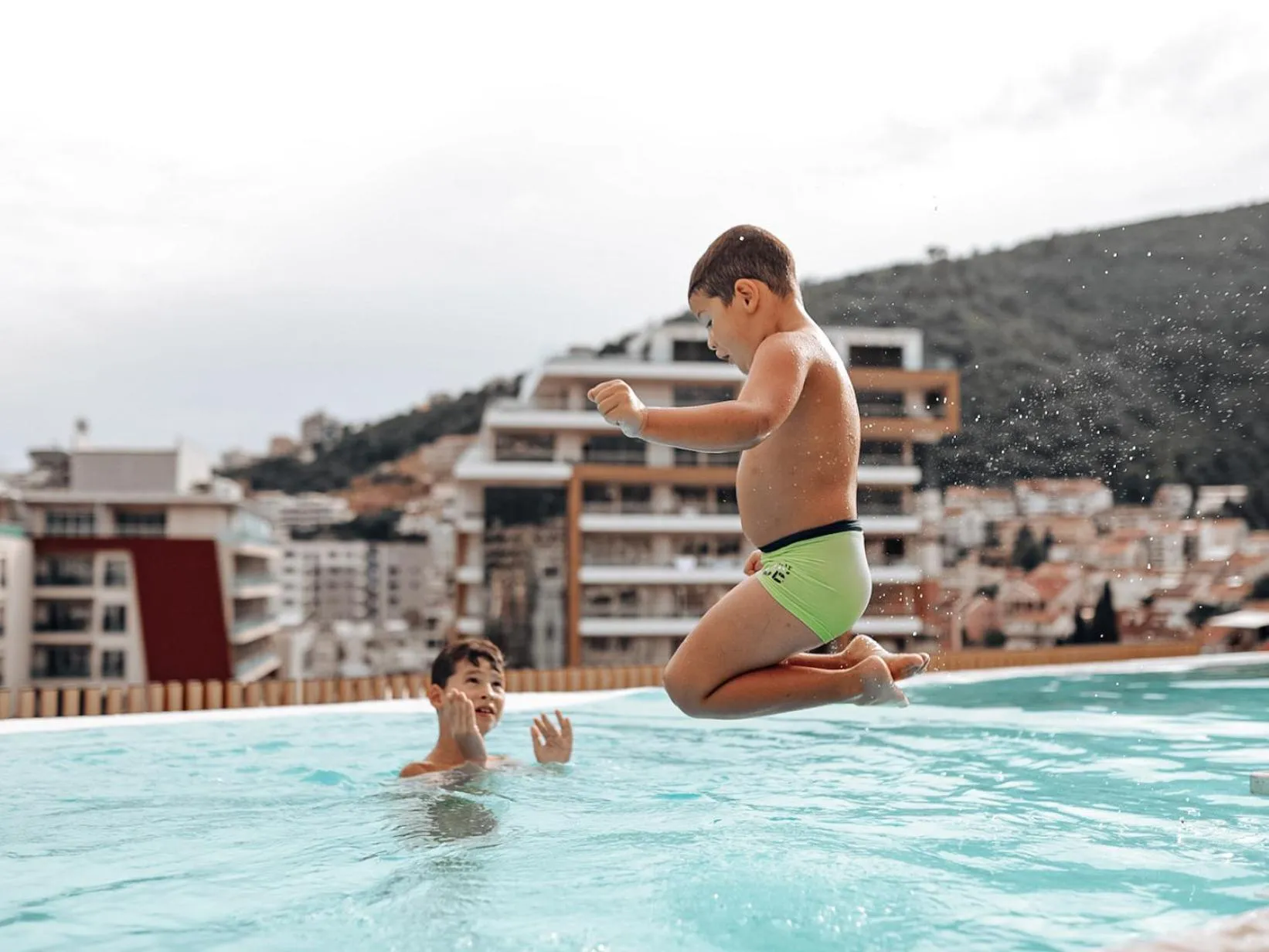 Swimming pool in Hotel Fagus by Aycon