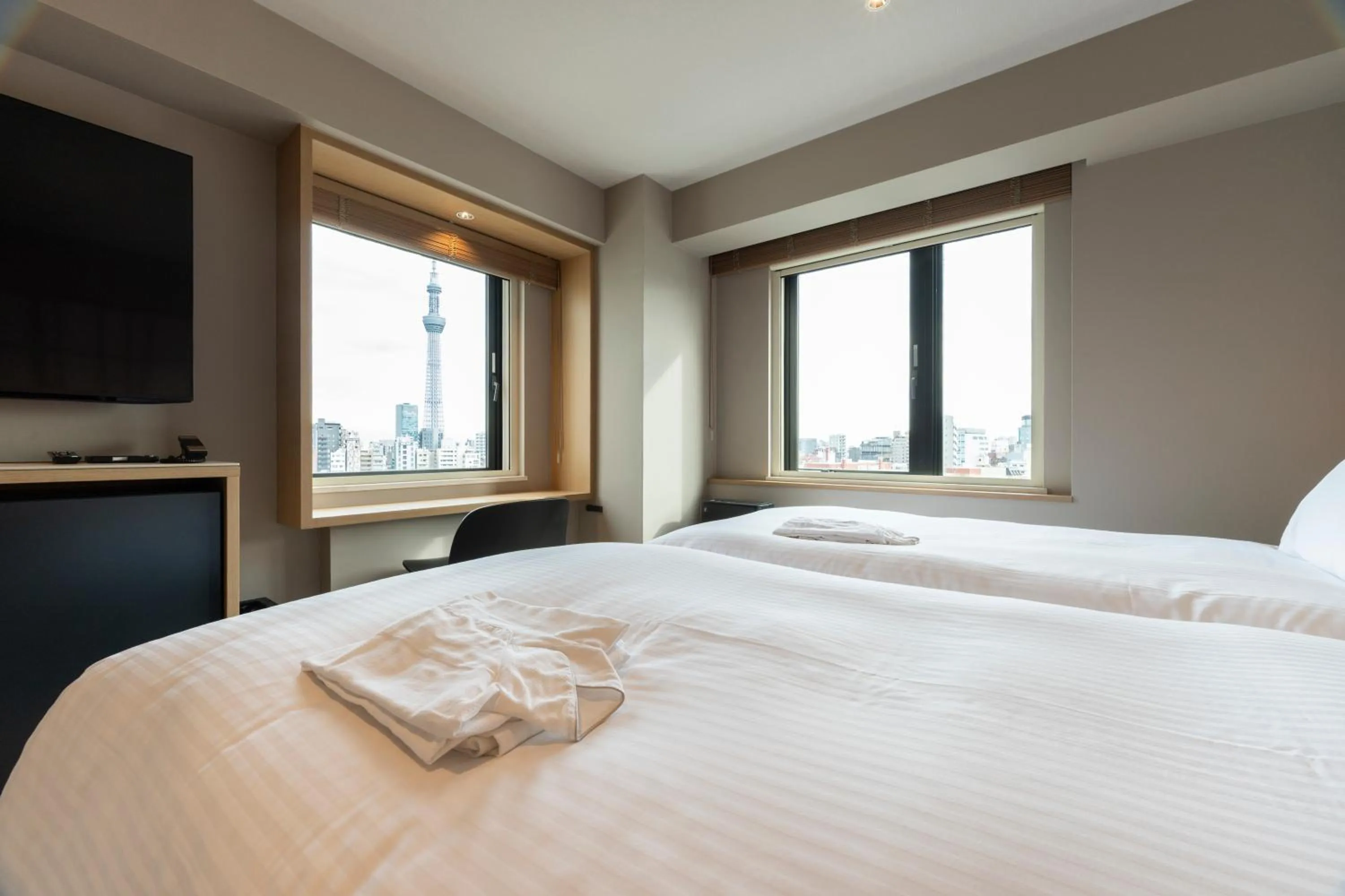 City view, Bed in Richmond Hotel Asakusa