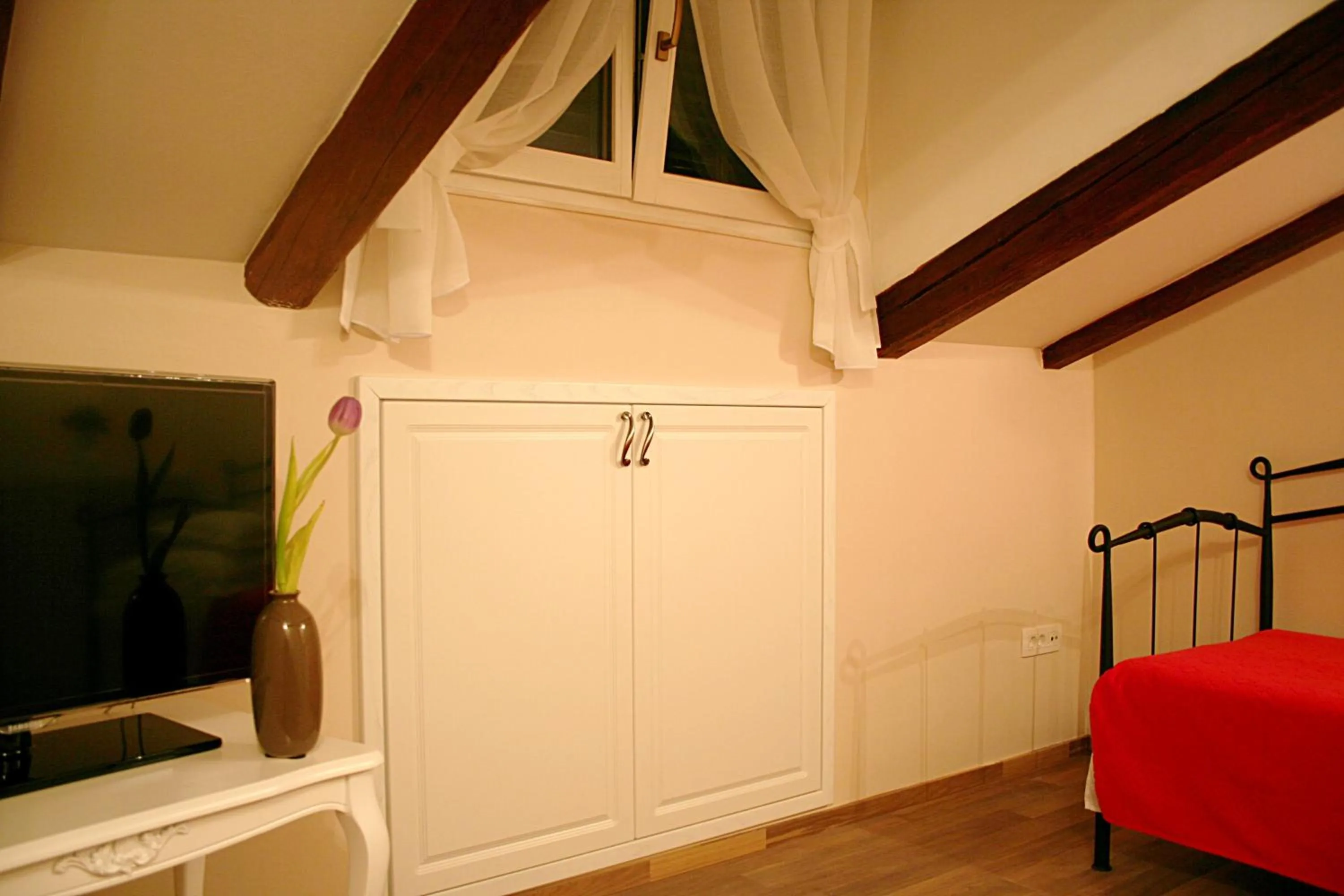 TV and multimedia, Bed in Banica Apartments & Rooms