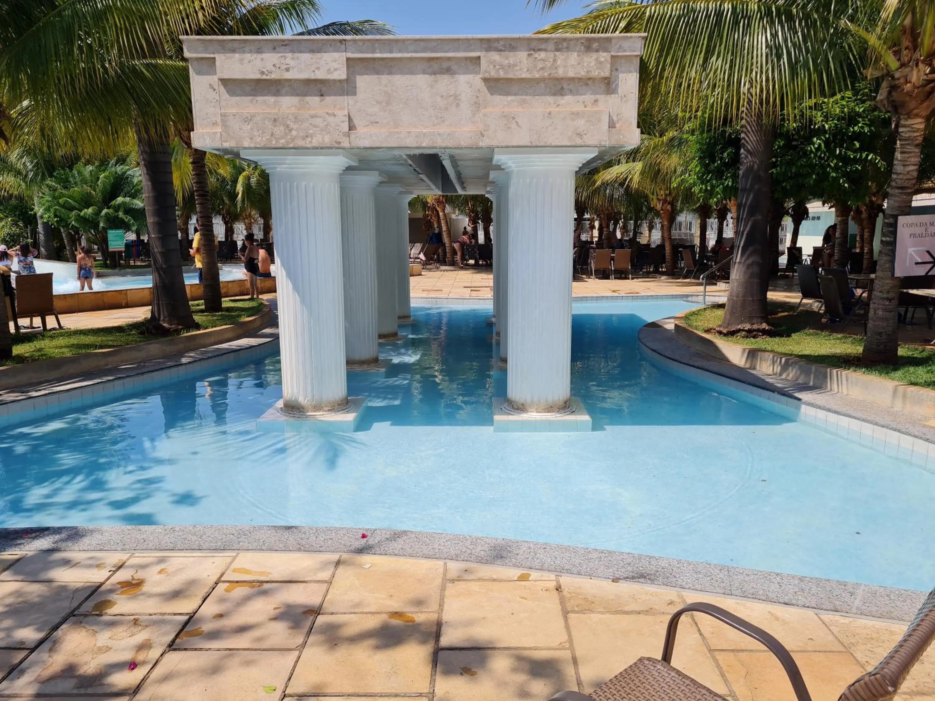 MOISES IMOVEIS Lacquas diROMA 10PESSOAS CALDAS NOVAS