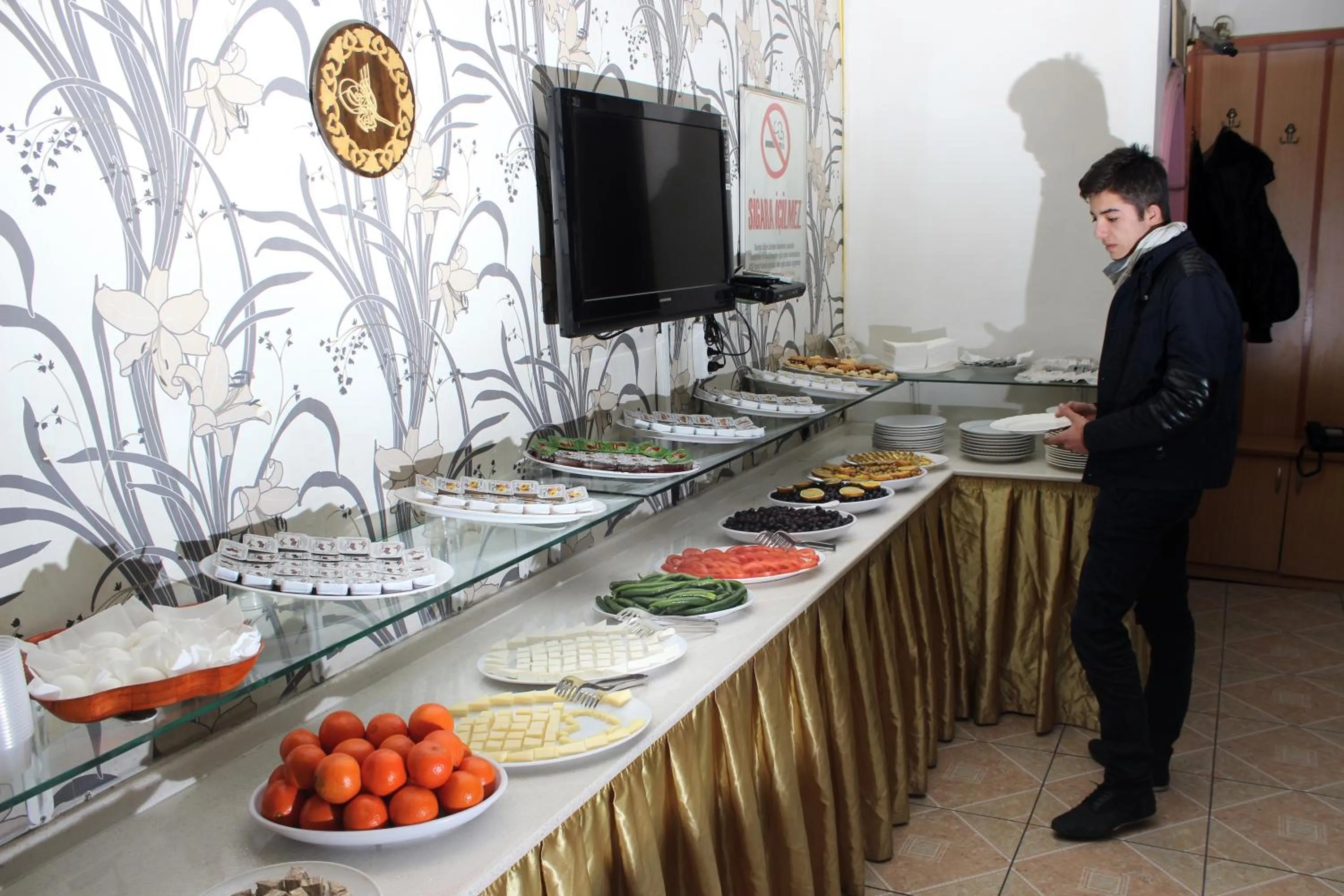 Buffet breakfast in Talaslioglu Hotel