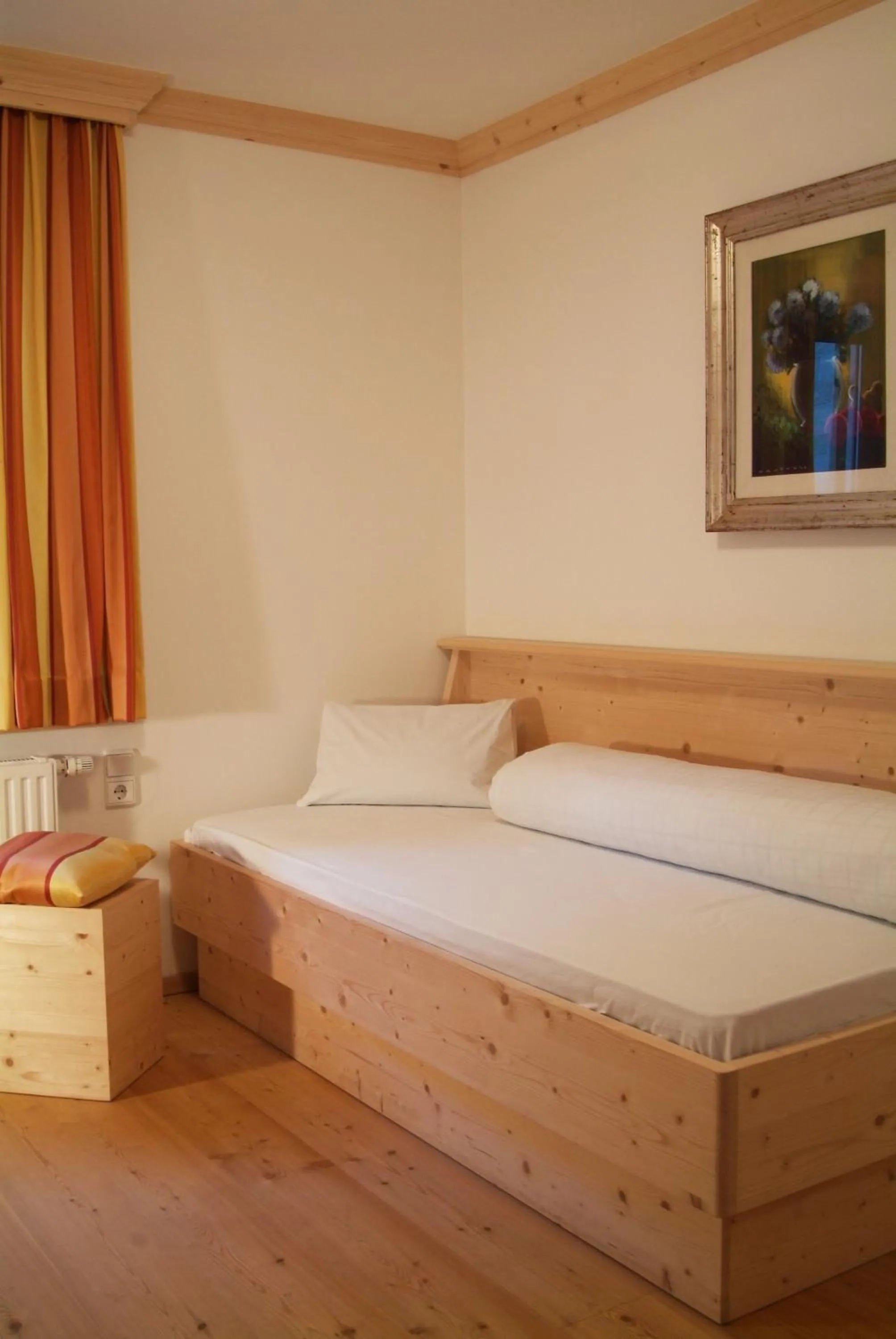 Decorative detail, Bed in Hotel Gomagoierhof