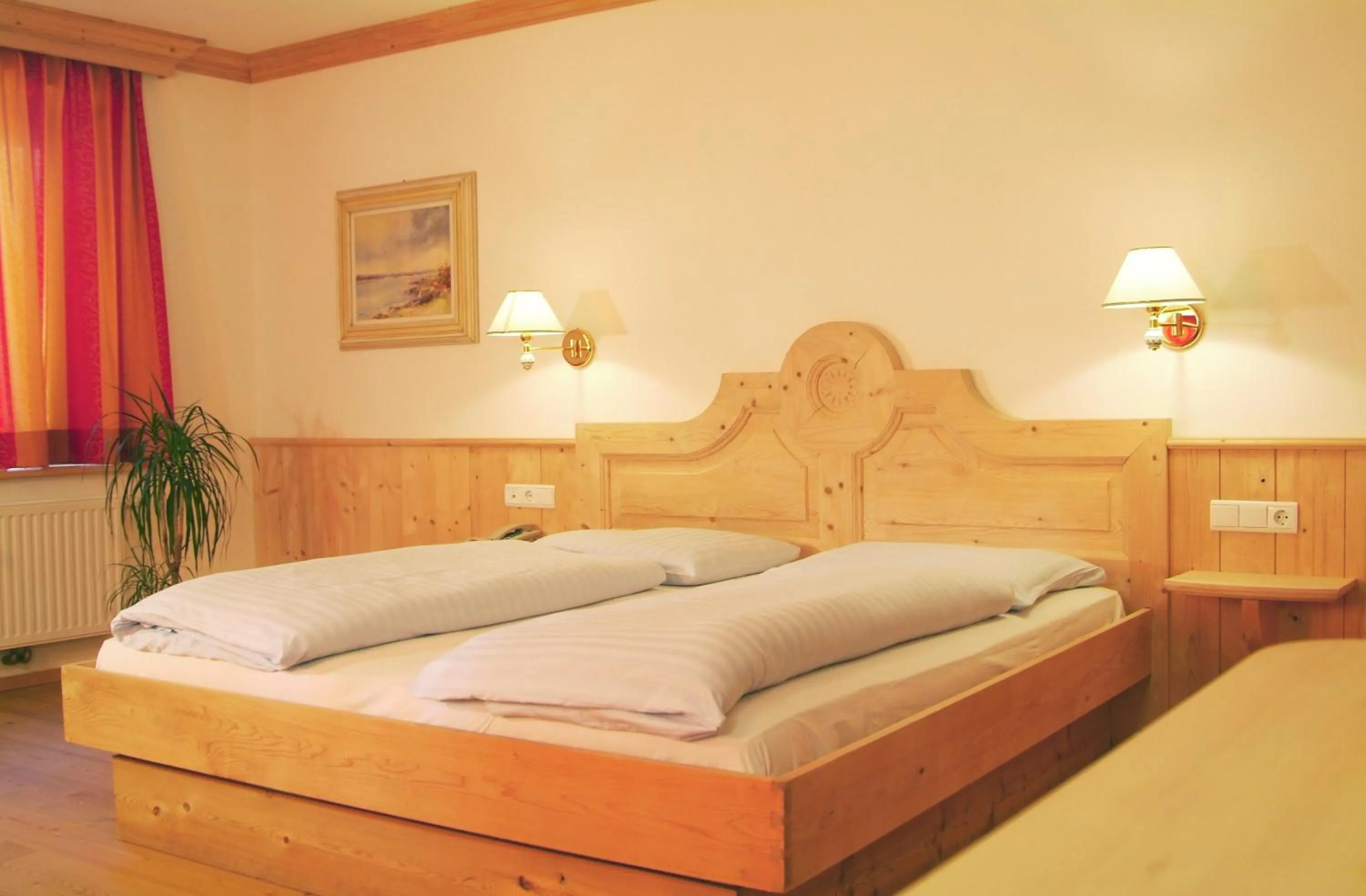 Photo of the whole room, Bed in Hotel Gomagoierhof