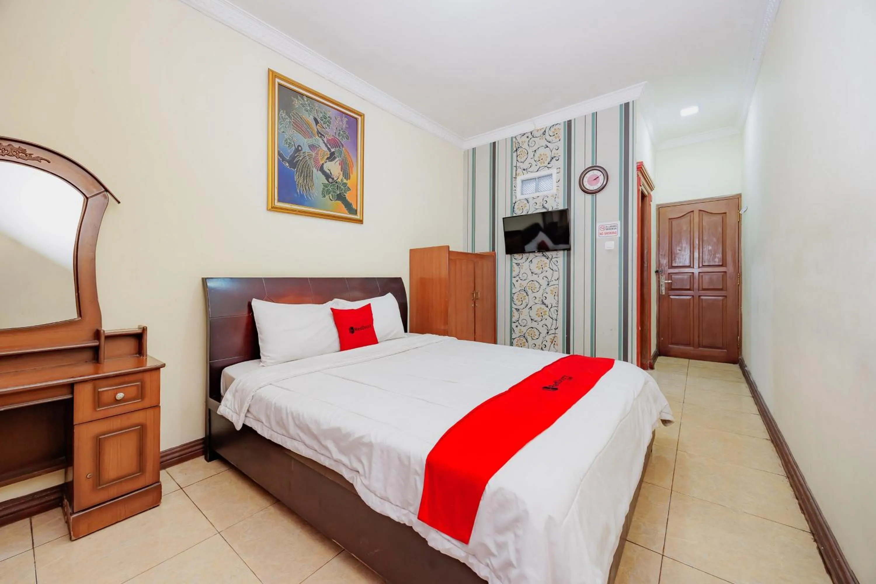 Bedroom in RedDoorz at Hotel Andalus Puncak