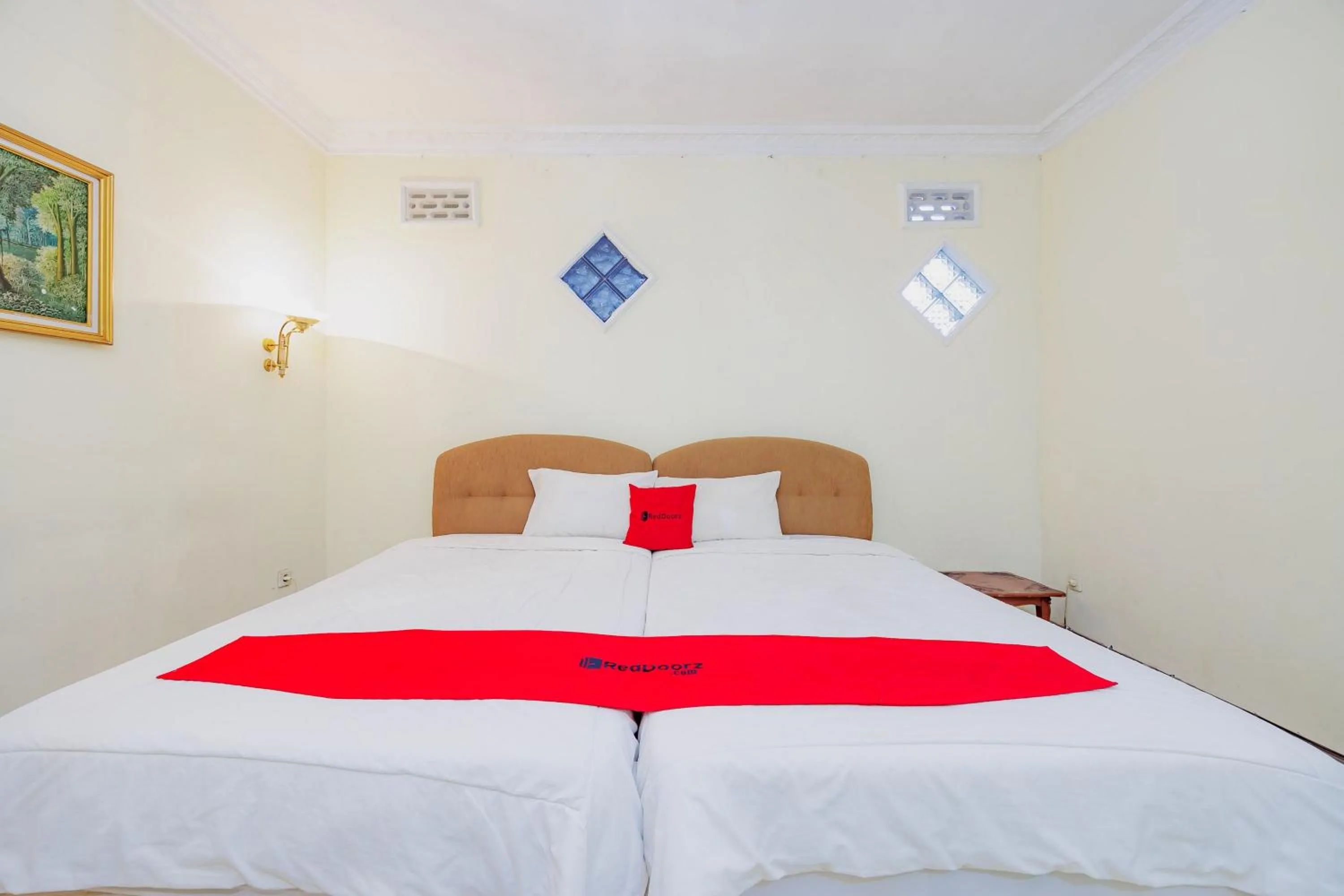 Bedroom in RedDoorz at Hotel Andalus Puncak