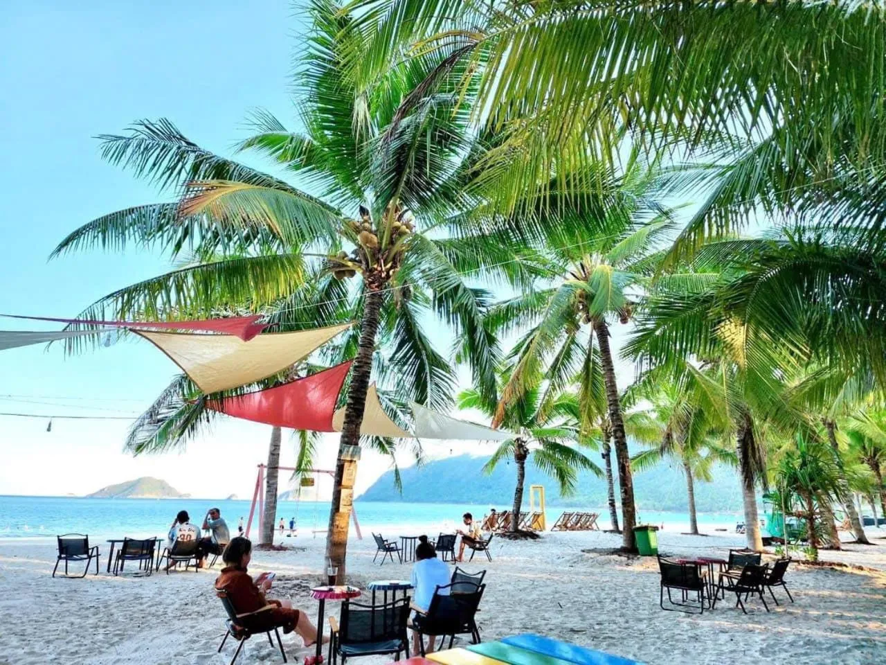 Beach in Tan Son Nhat Con Dao Resort