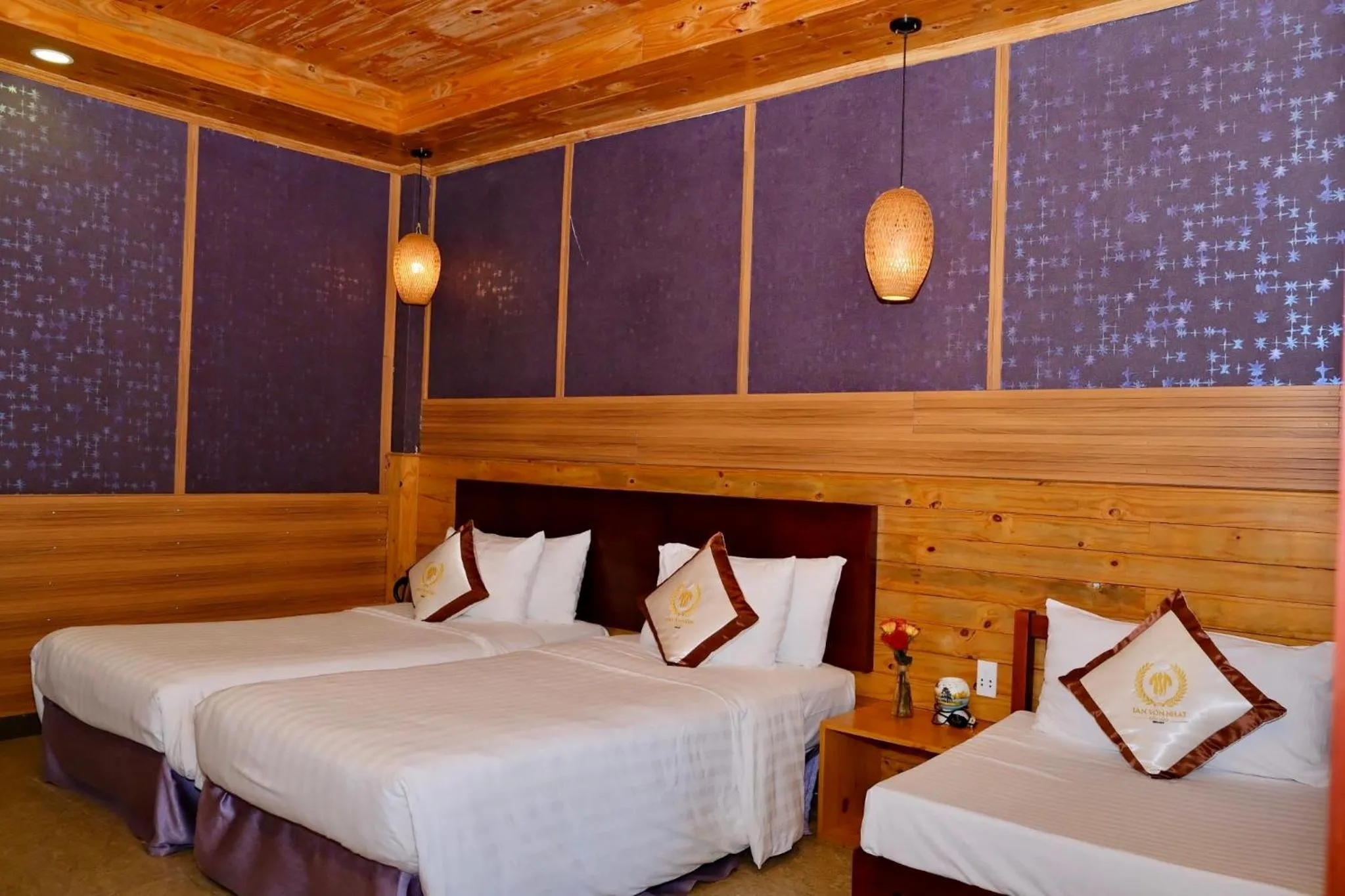 Bed in Tan Son Nhat Con Dao Resort