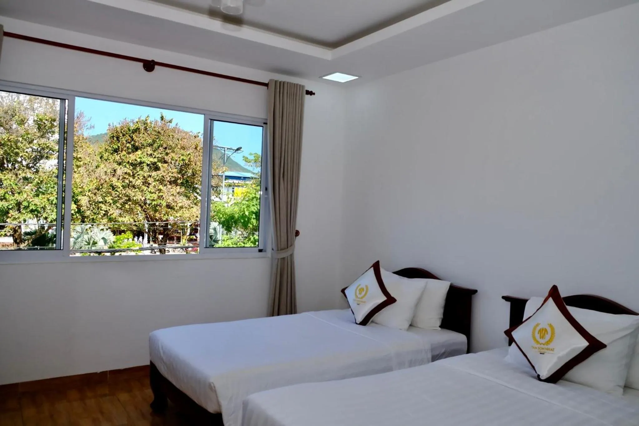 Bedroom, Bed in Tan Son Nhat Con Dao Resort