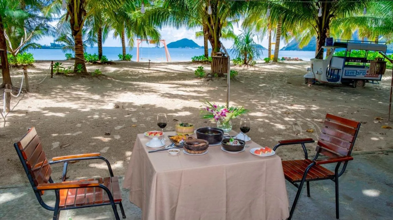 Restaurant/places to eat in Tan Son Nhat Con Dao Resort