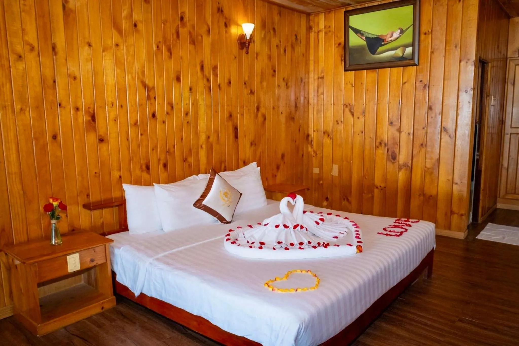 Beach, Bed in Tan Son Nhat Con Dao Resort