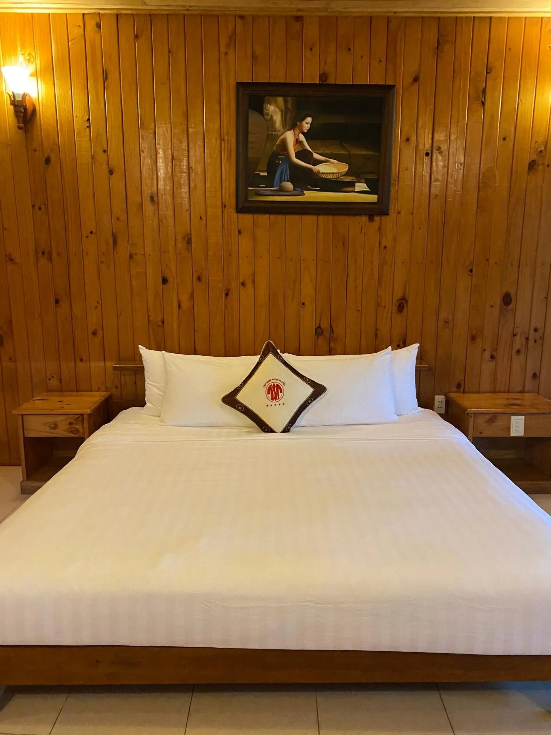 Bed in Tan Son Nhat Con Dao Resort