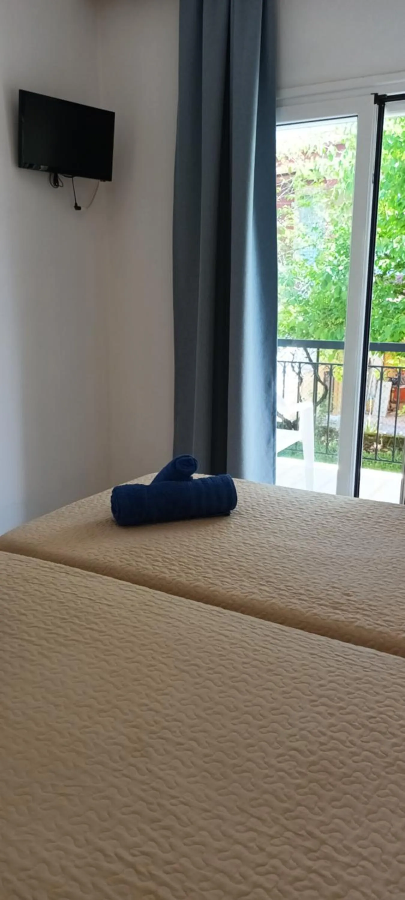 TV and multimedia, Bed in Dimitra Apartments G