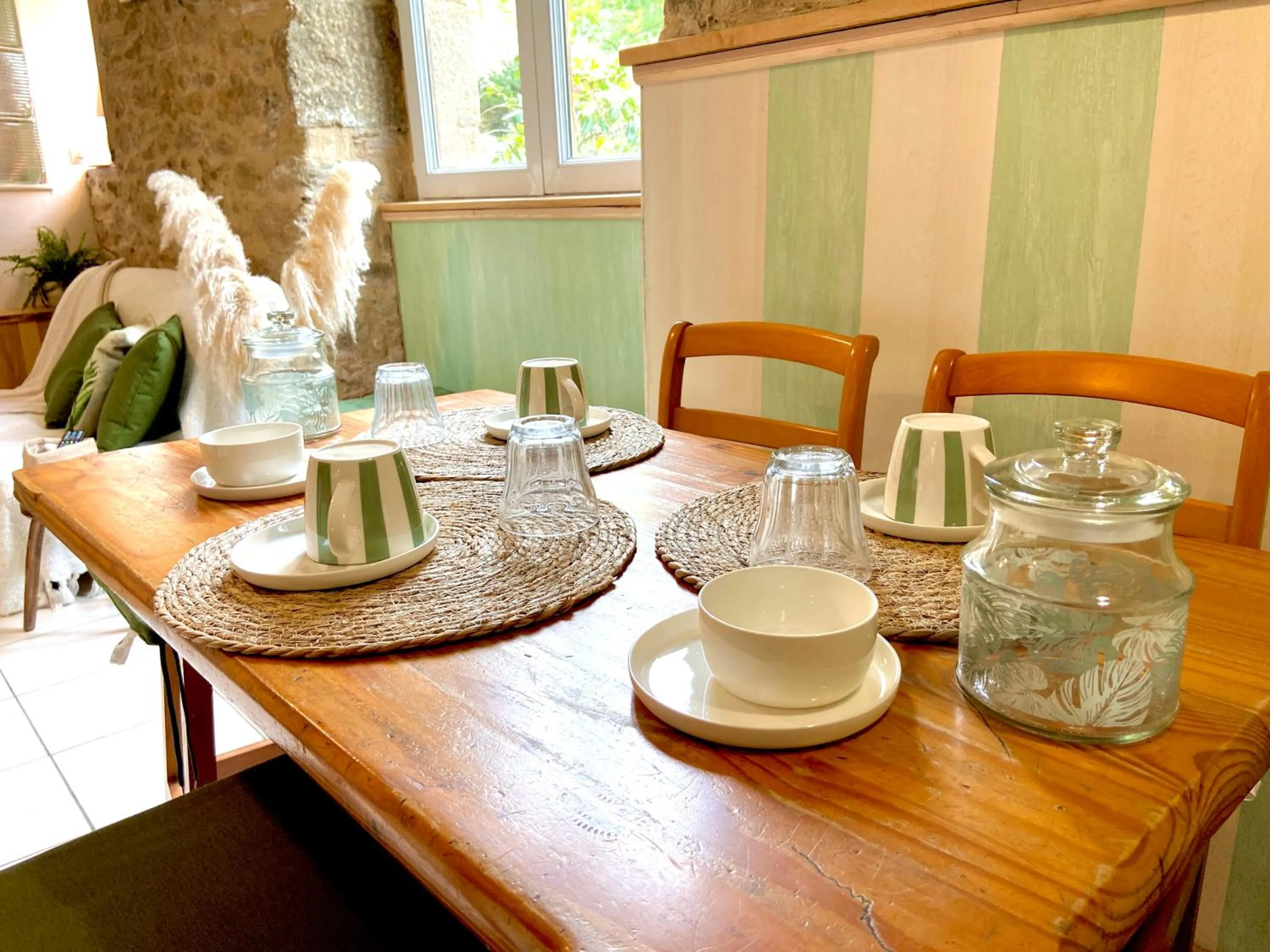 Dining area in Chambres d'Hôtes du Manoir du Haut Salmon