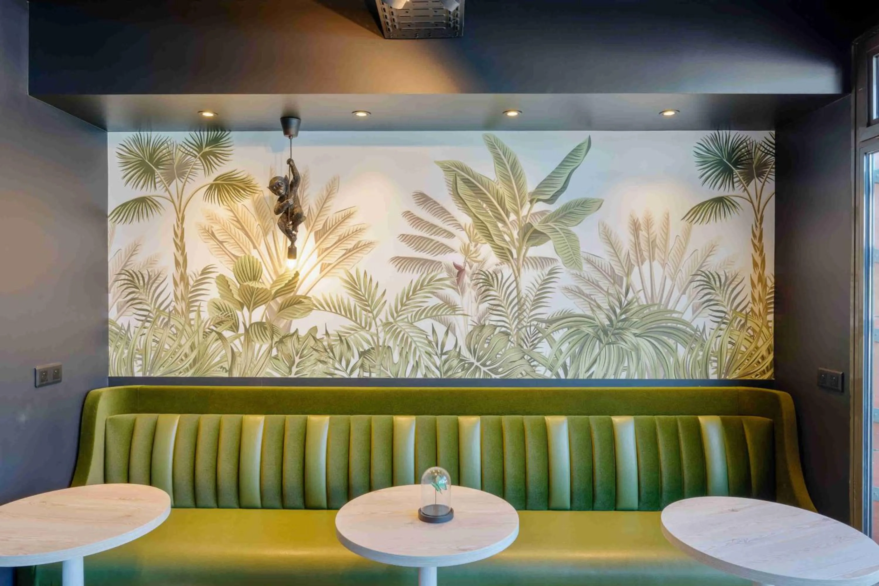 Restaurant/places to eat in Kyriad Crepy En Valois