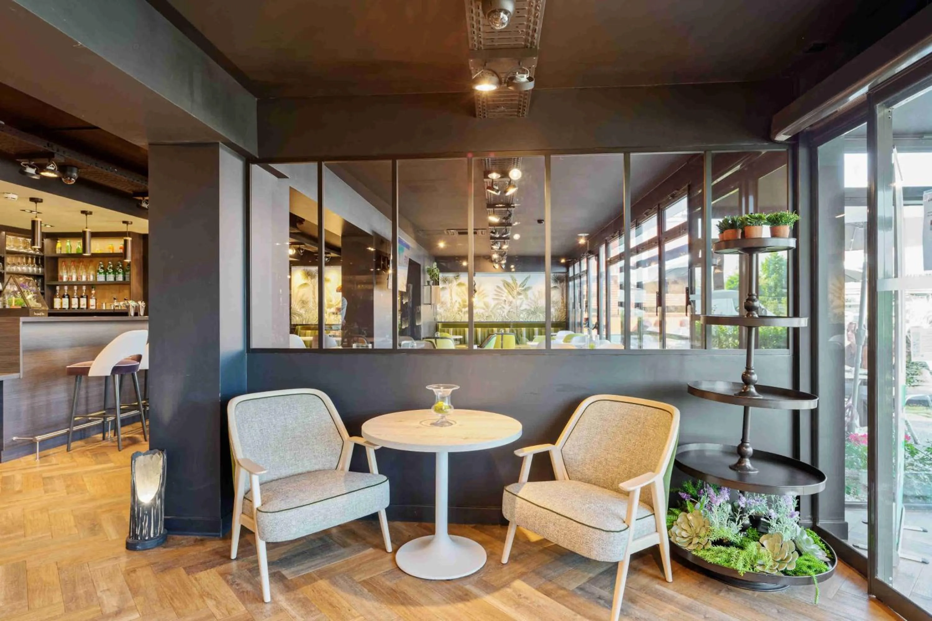 Lobby or reception in Kyriad Crepy En Valois