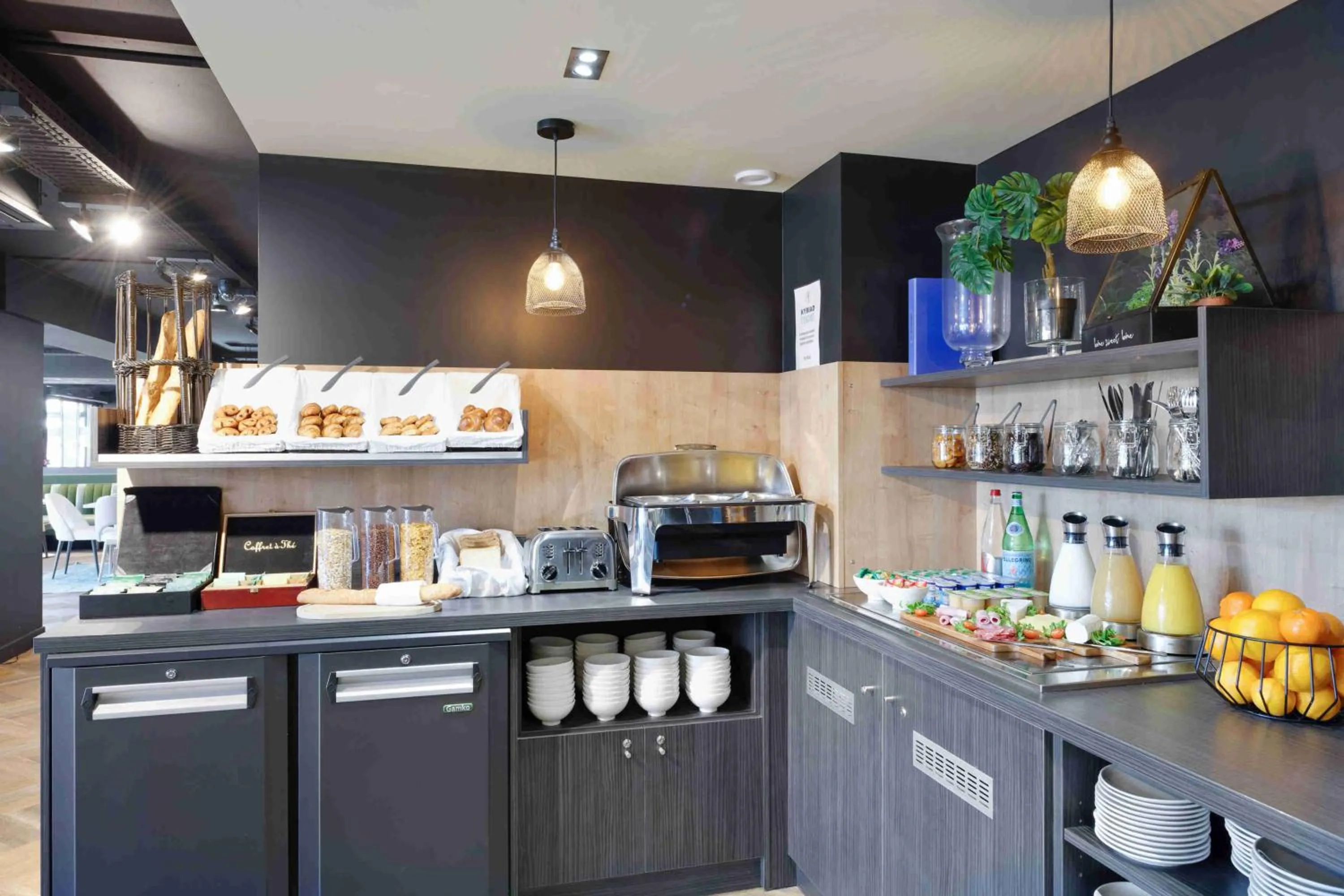 Restaurant/places to eat in Kyriad Crepy En Valois