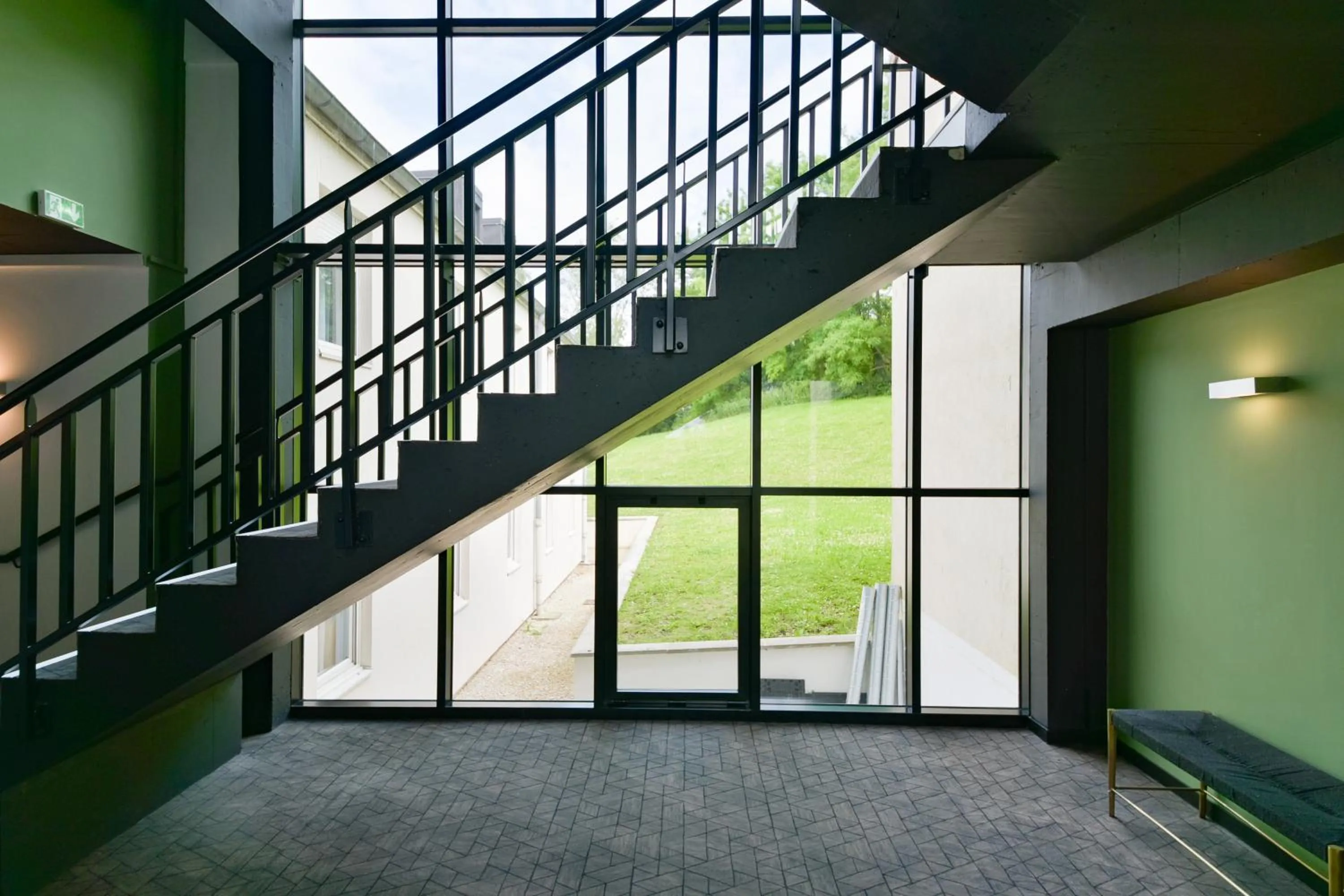 acessibility in Kyriad Crepy En Valois